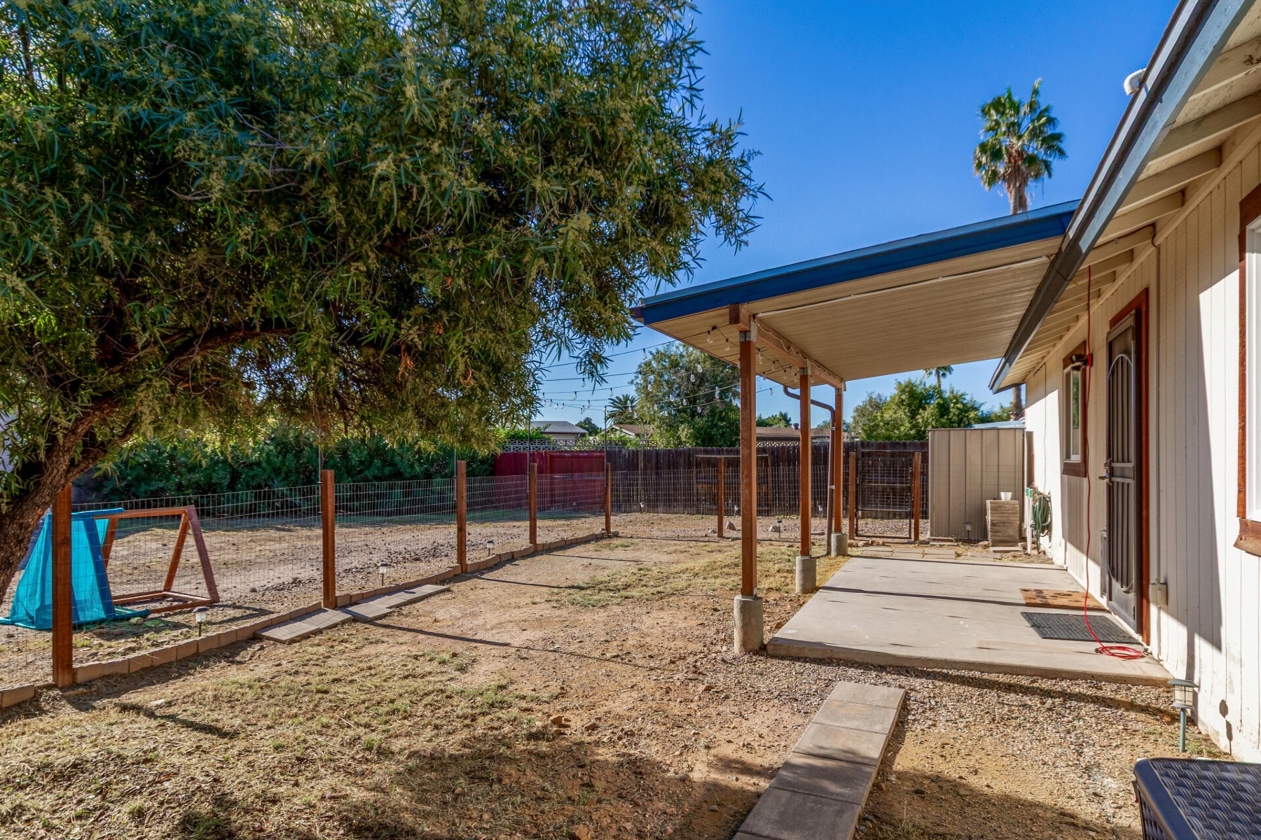 2323 E Kathleen Road 
