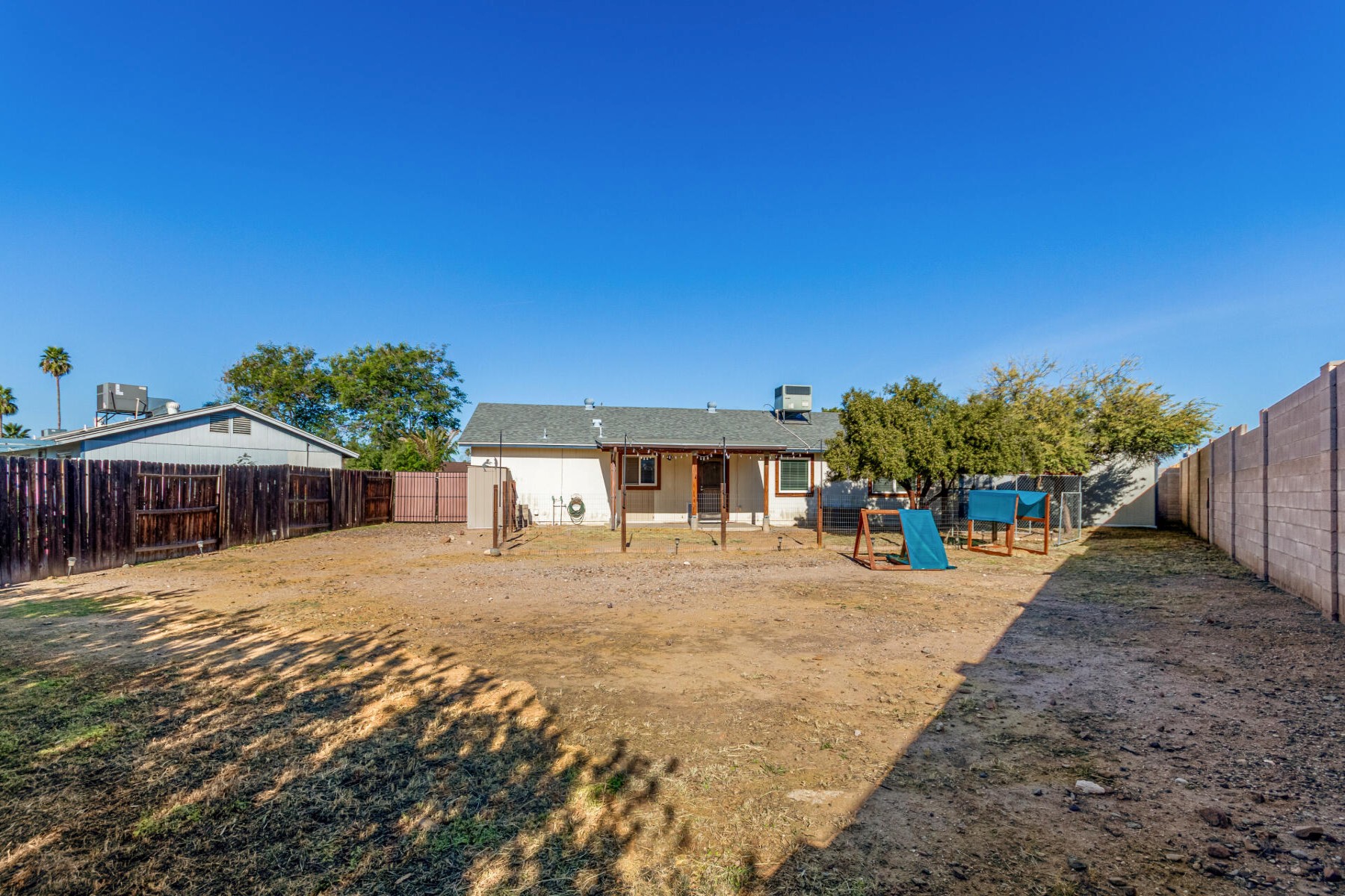 2323 E Kathleen Road 