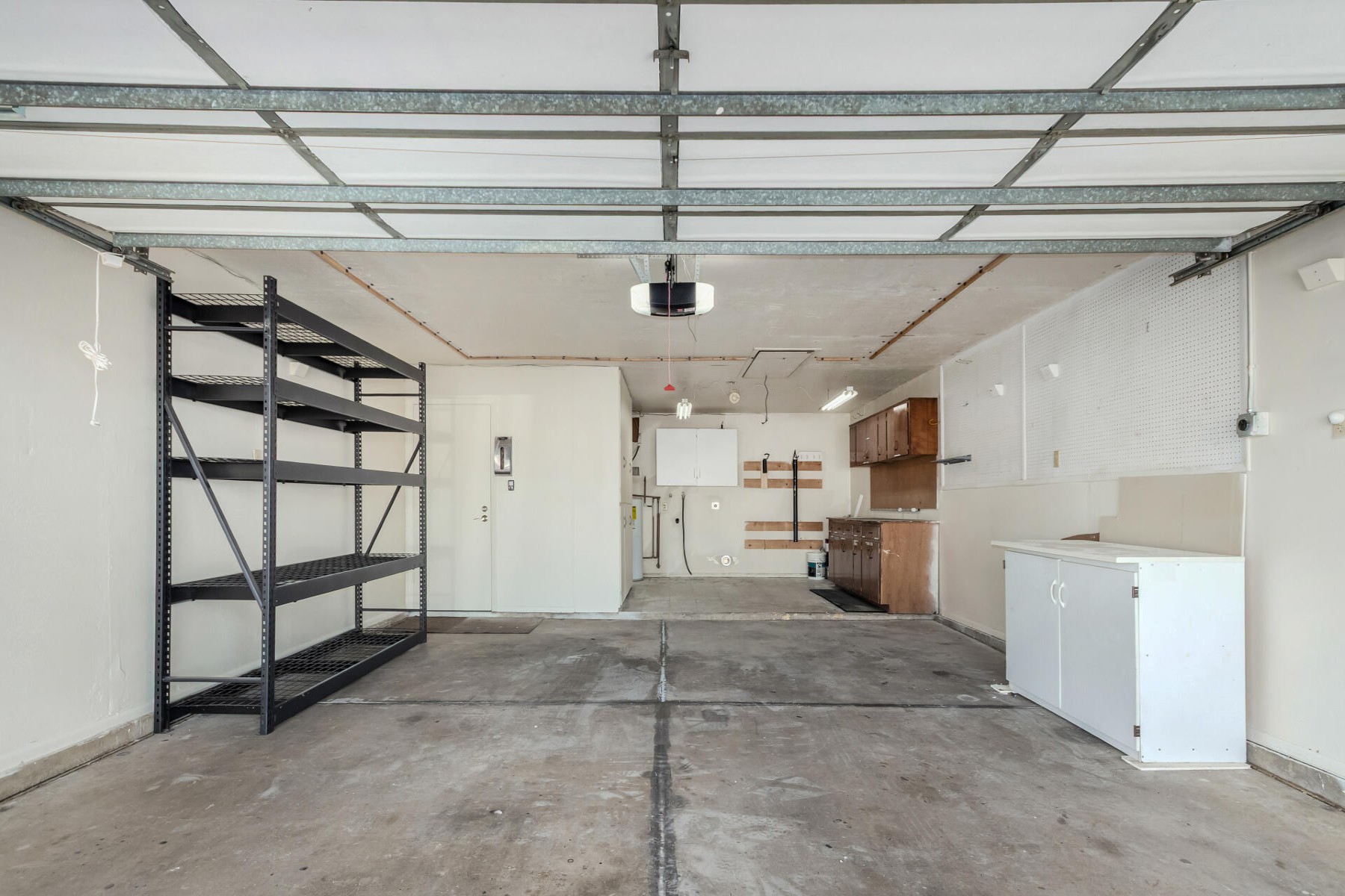 2323 E Kathleen Road 