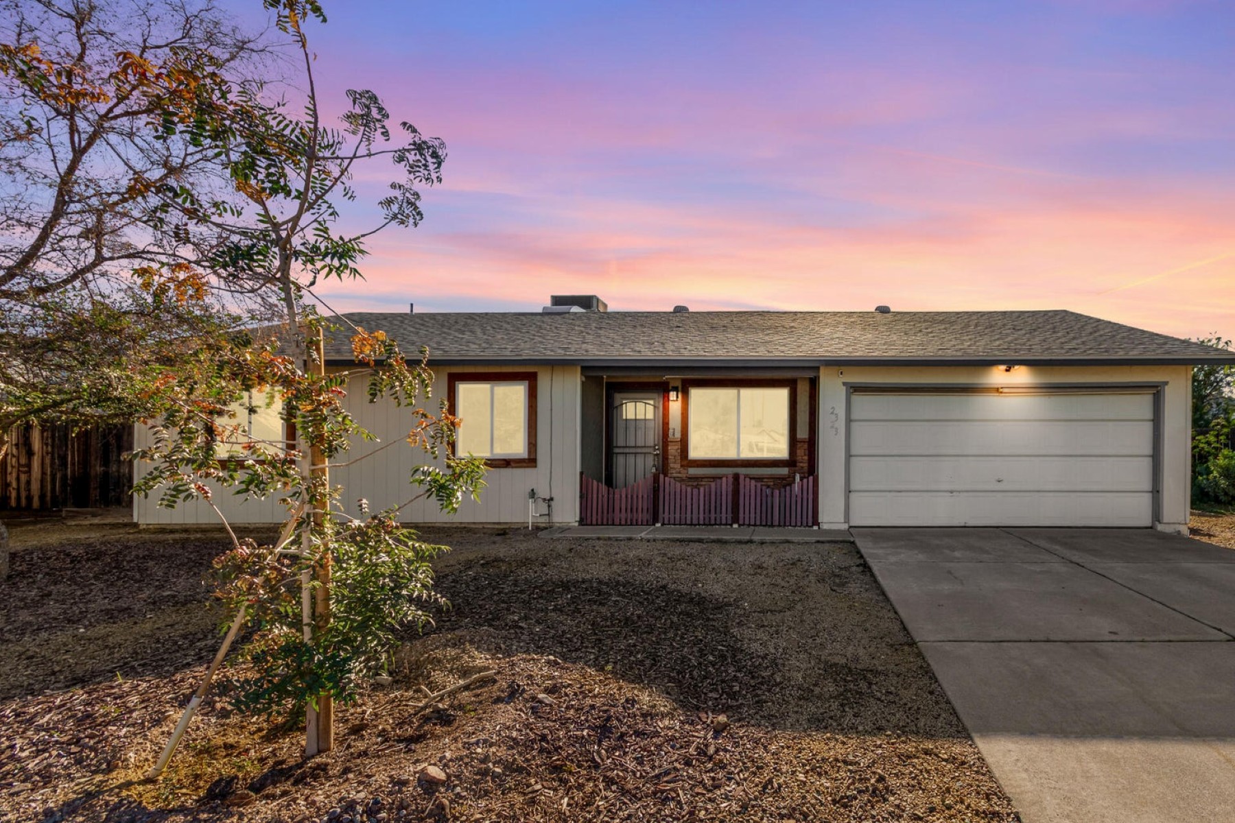 2323 E Kathleen Road 