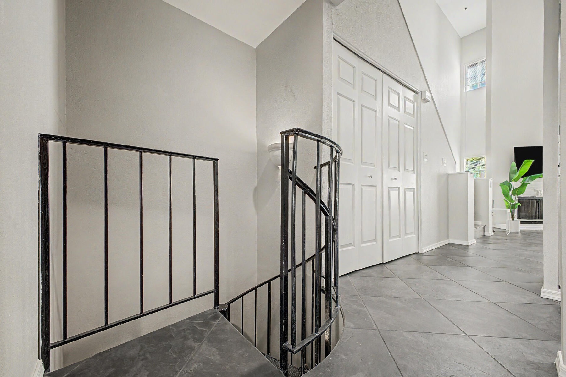 100 E Fillmore Street 216