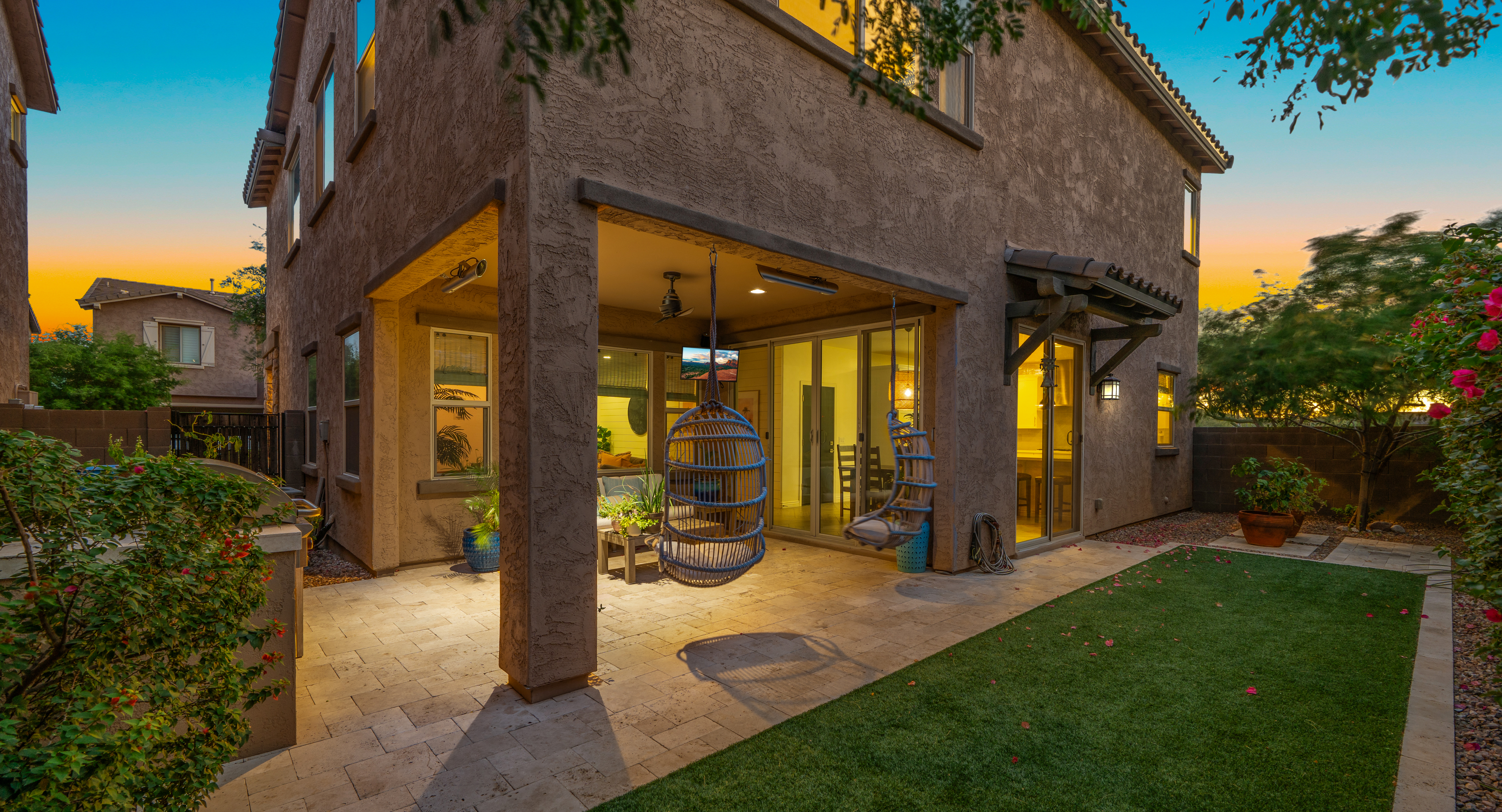 4724 E Parkside Lane 