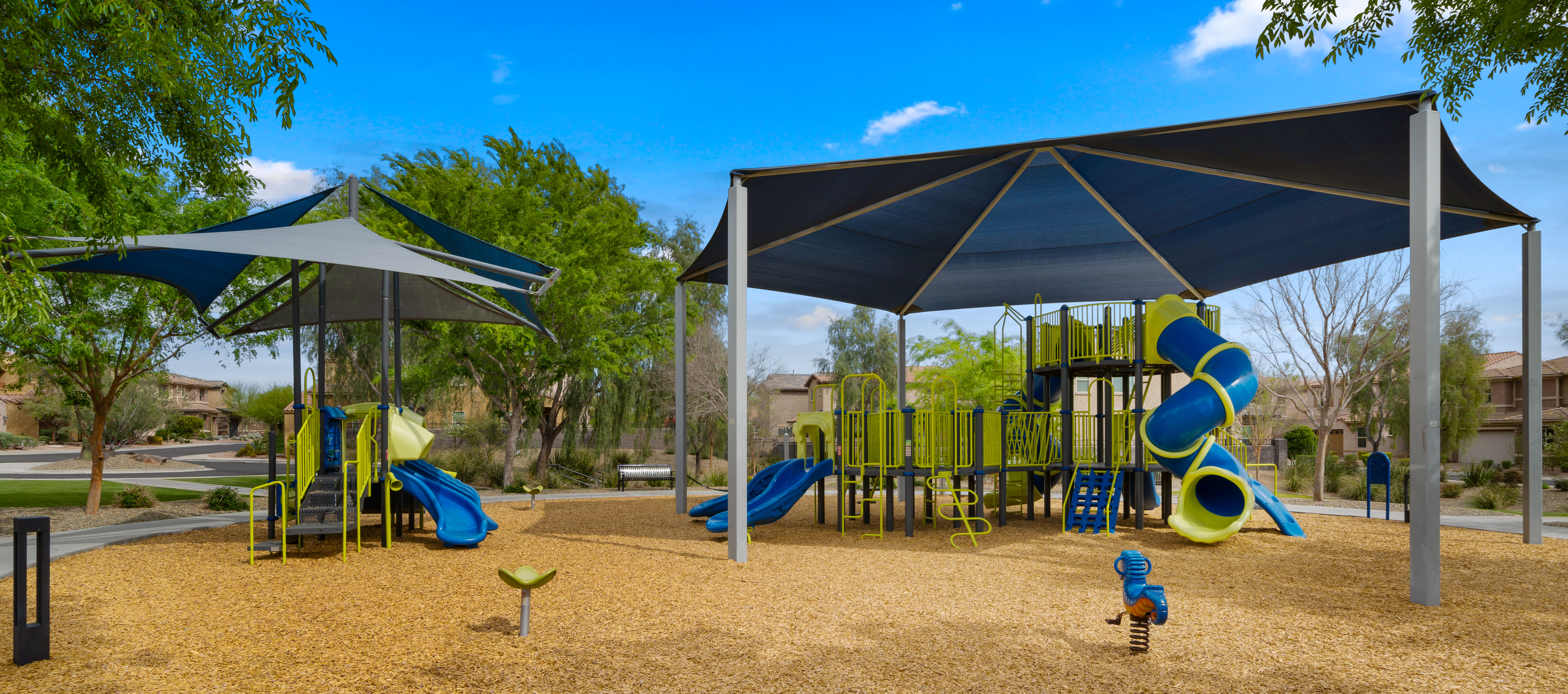 4724 E Parkside Lane 