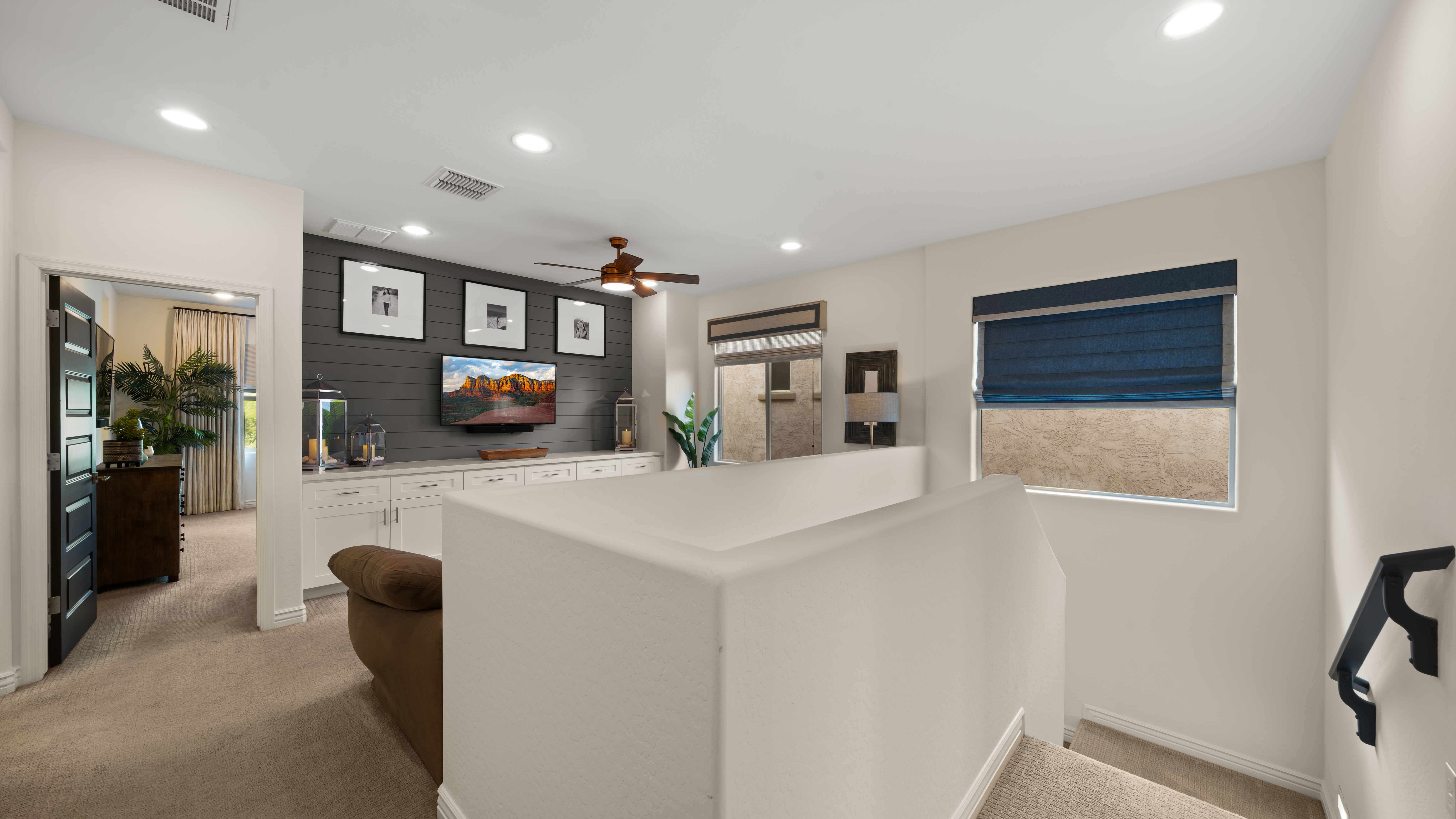 4724 E Parkside Lane 