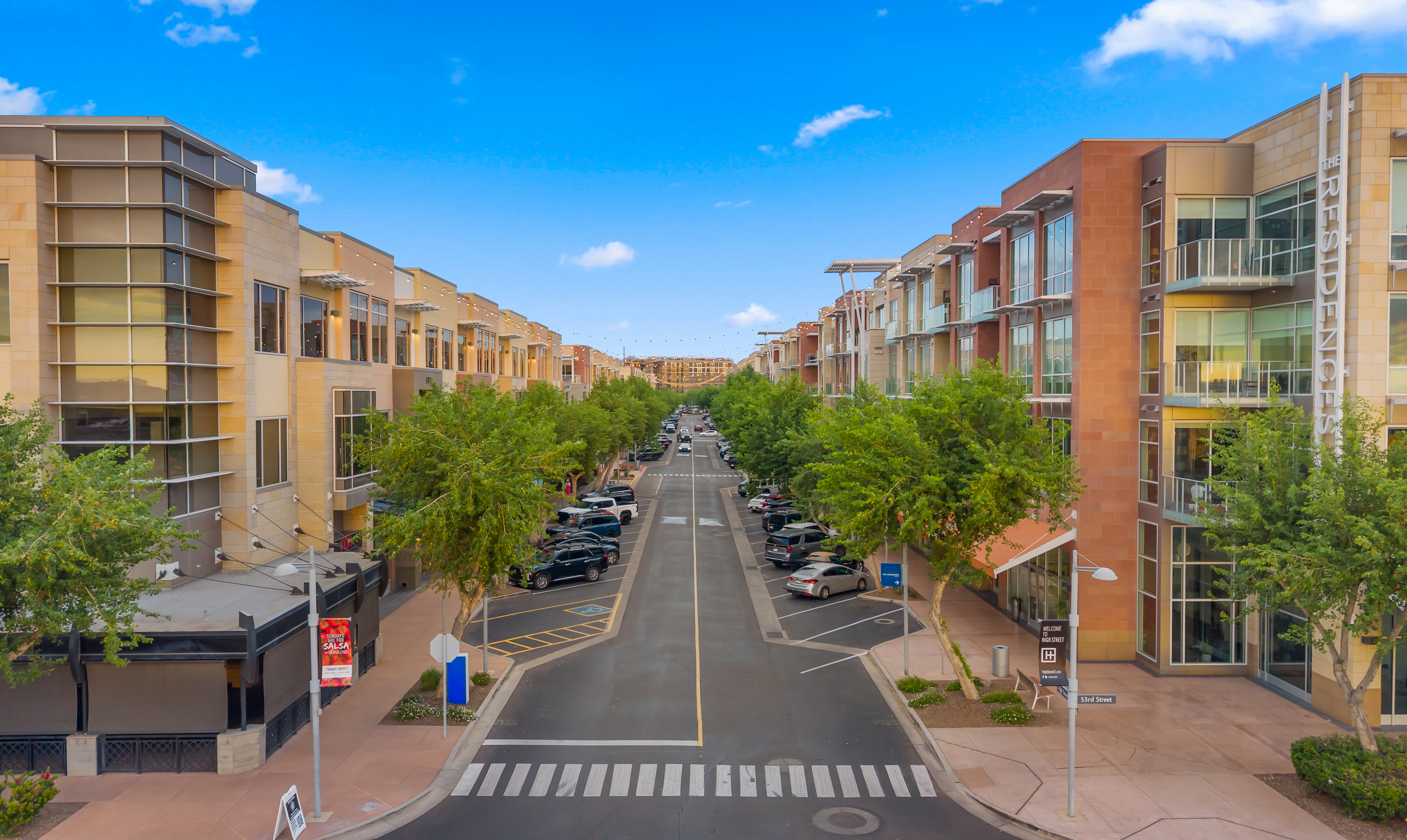 4724 E Parkside Lane 