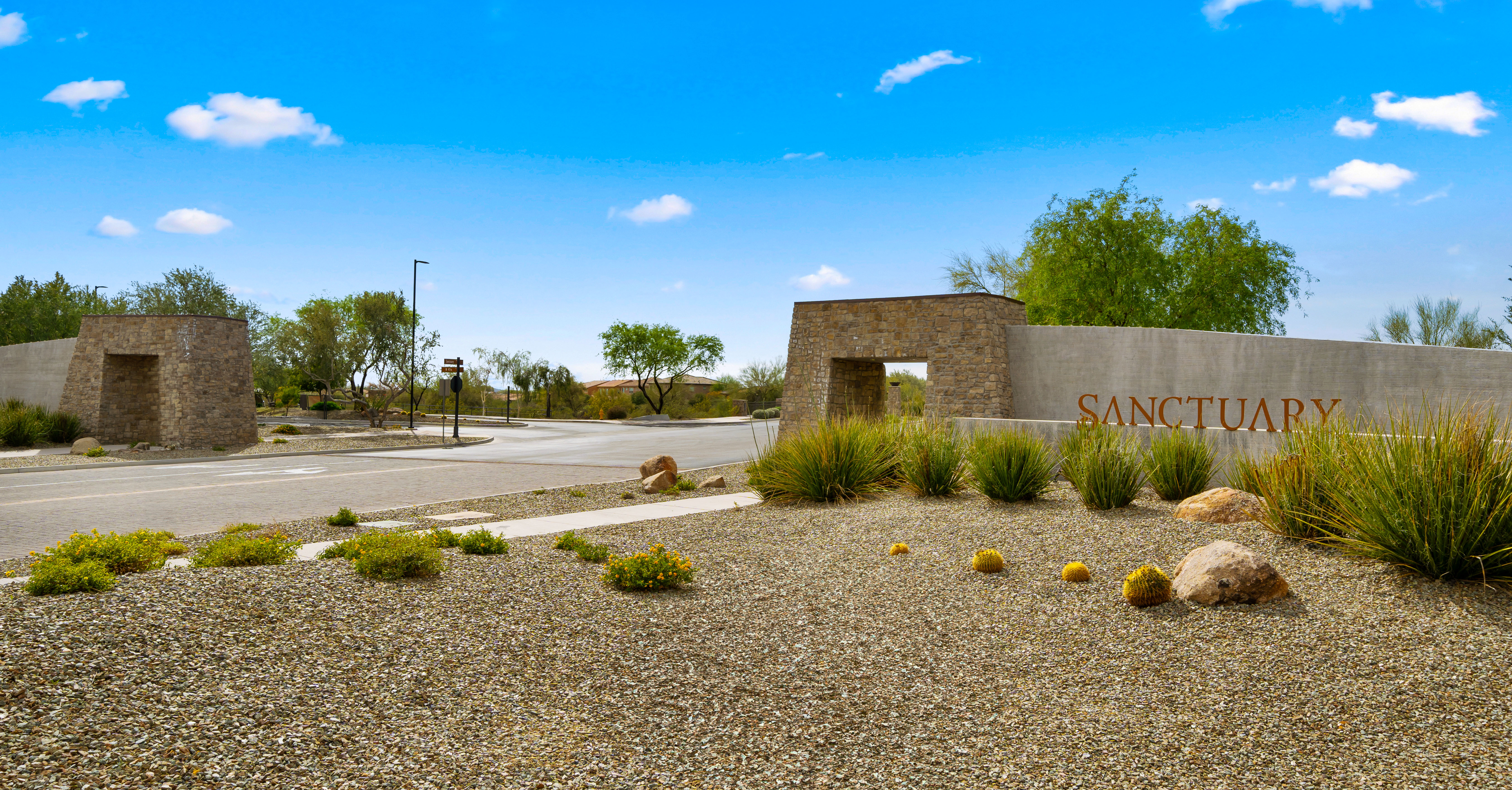 4724 E Parkside Lane 