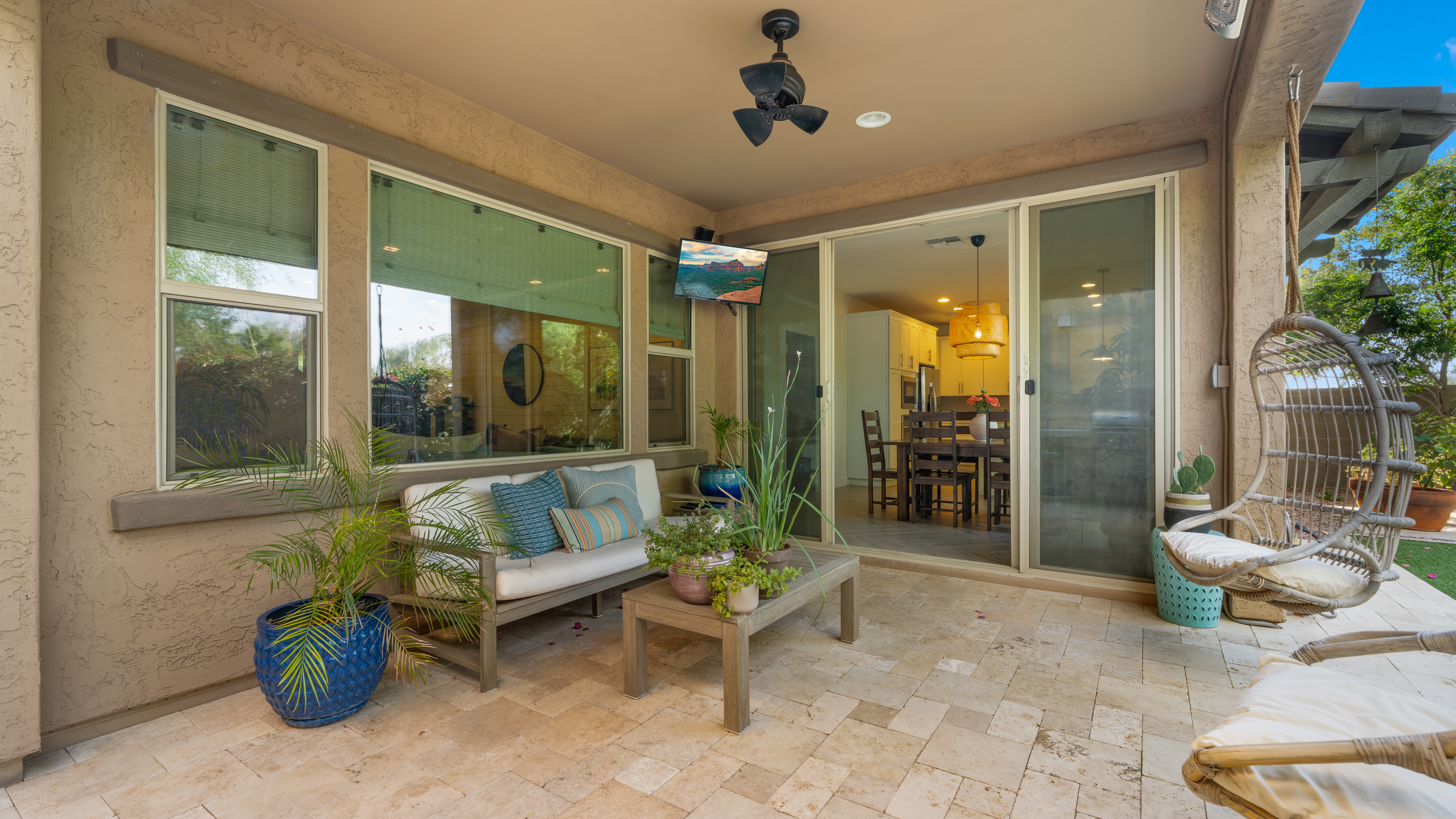 4724 E Parkside Lane 