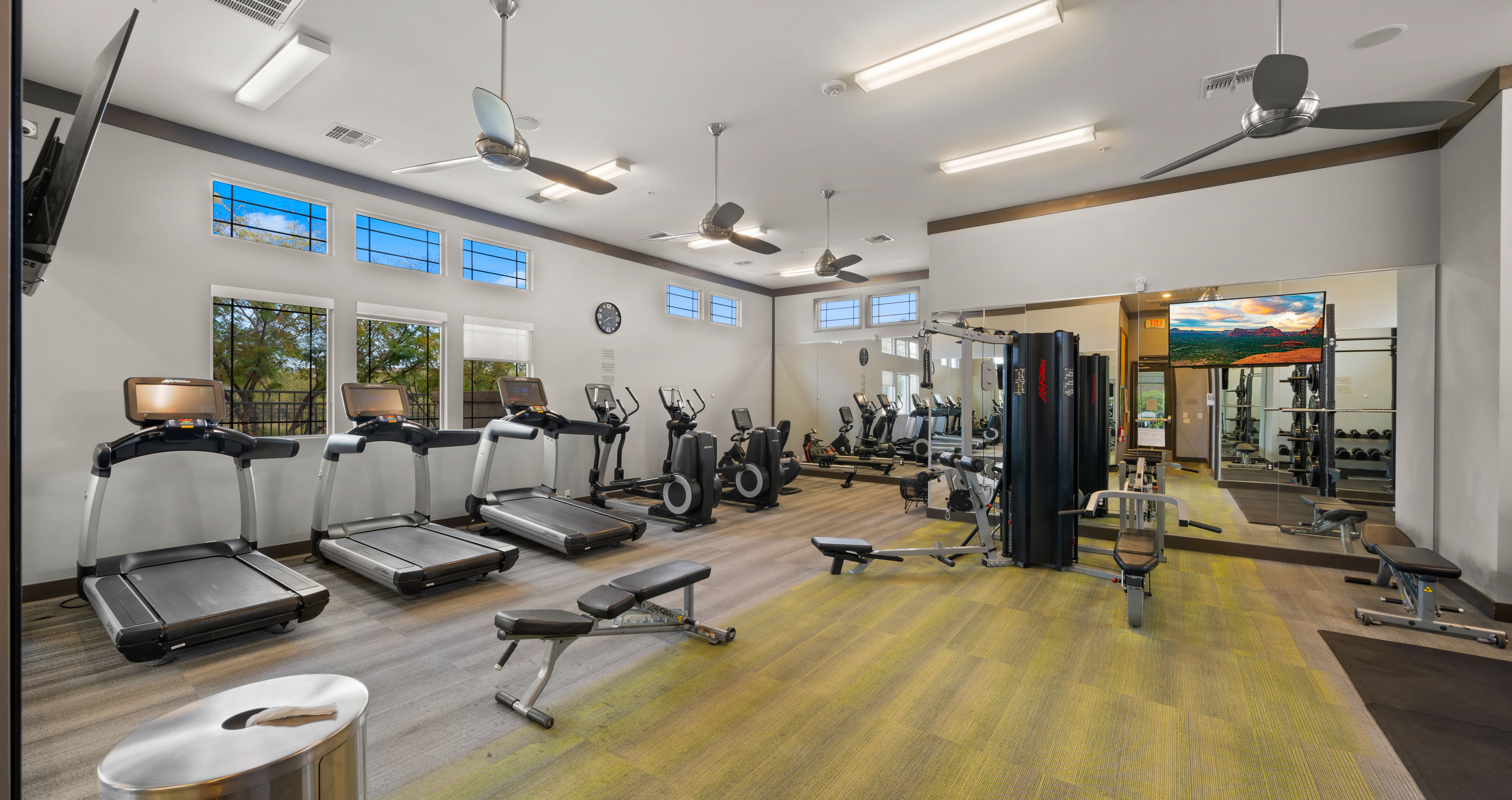 4724 E Parkside Lane 