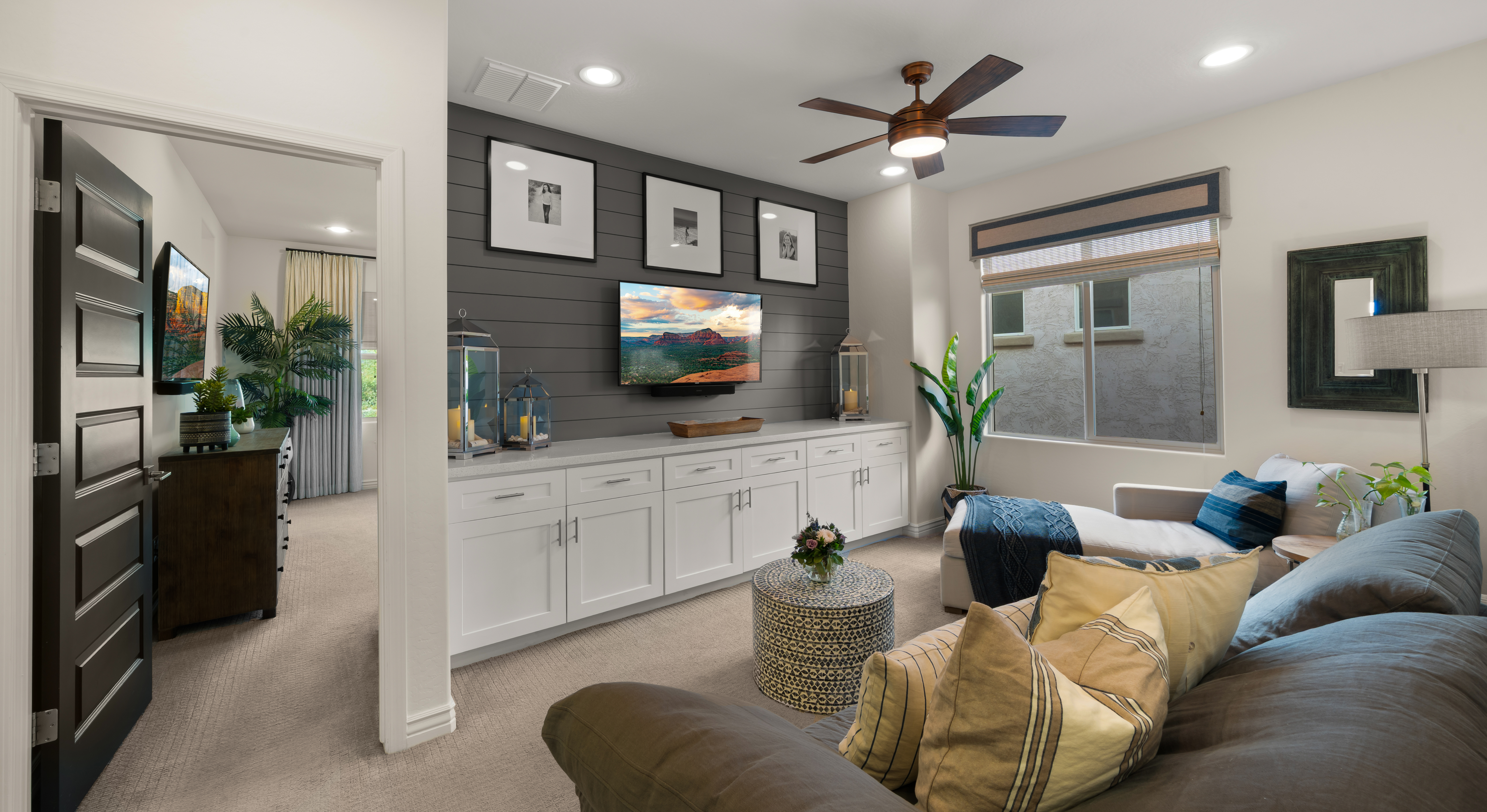 4724 E Parkside Lane 