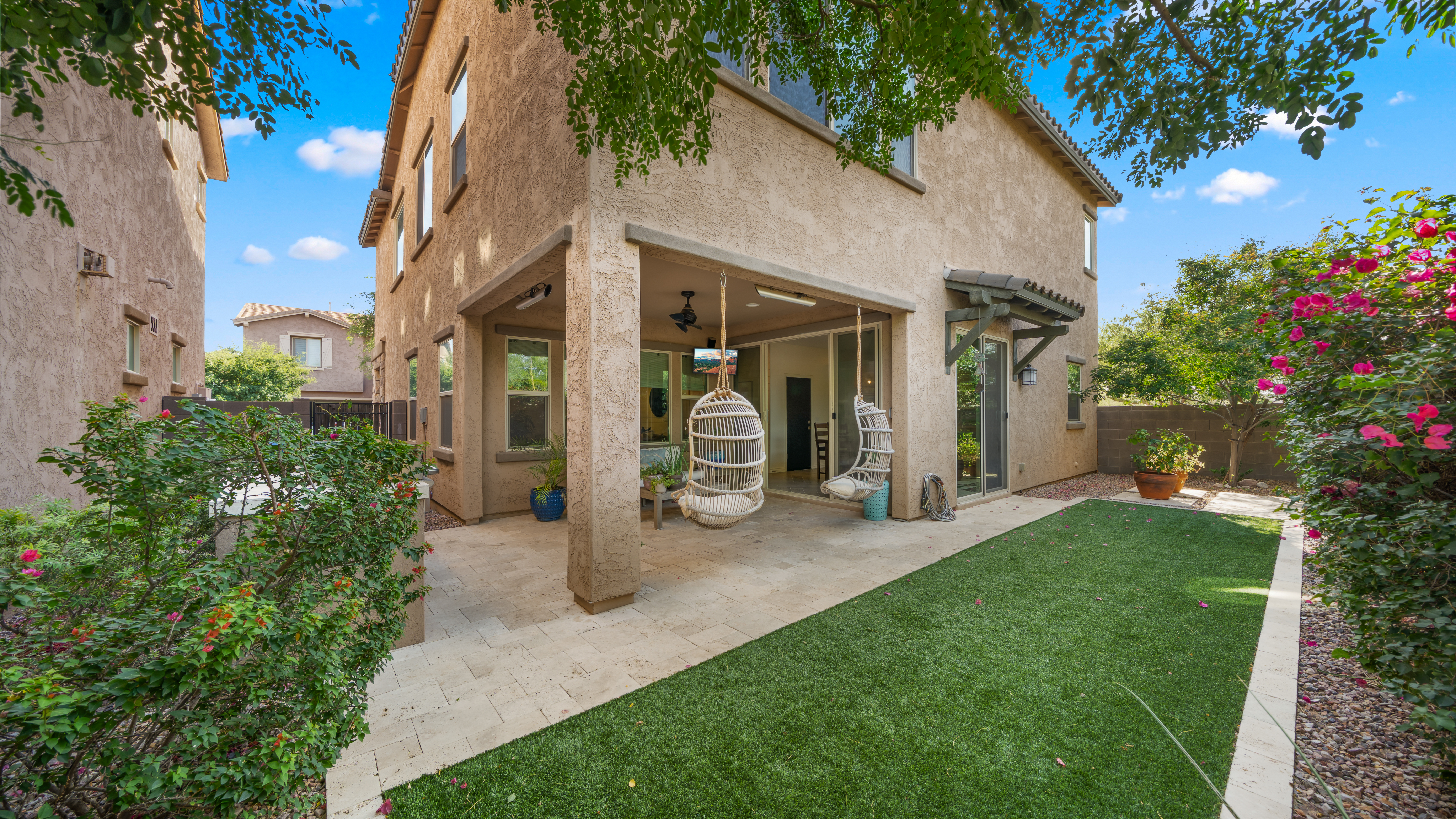 4724 E Parkside Lane 