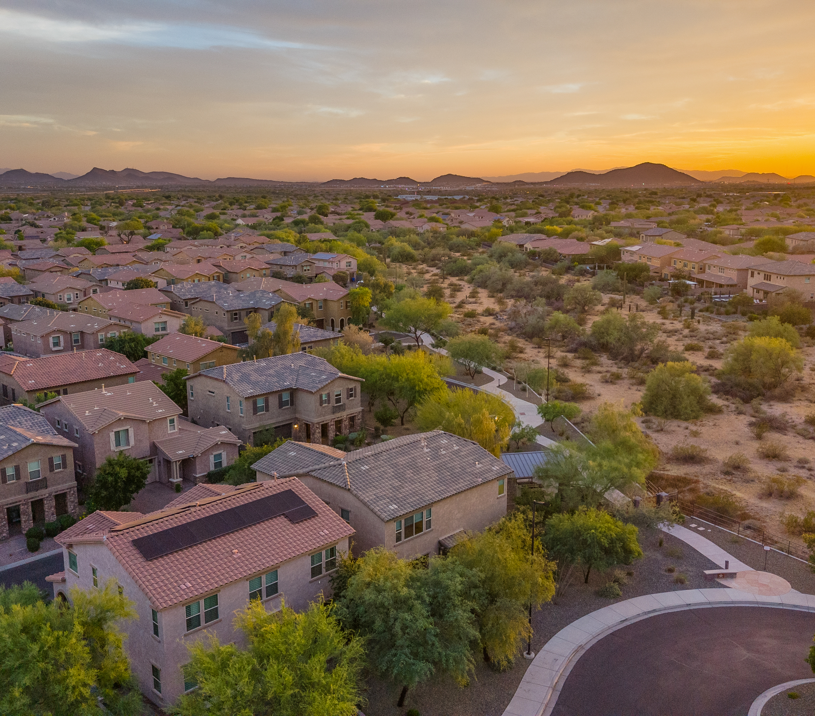 4724 E Parkside Lane 