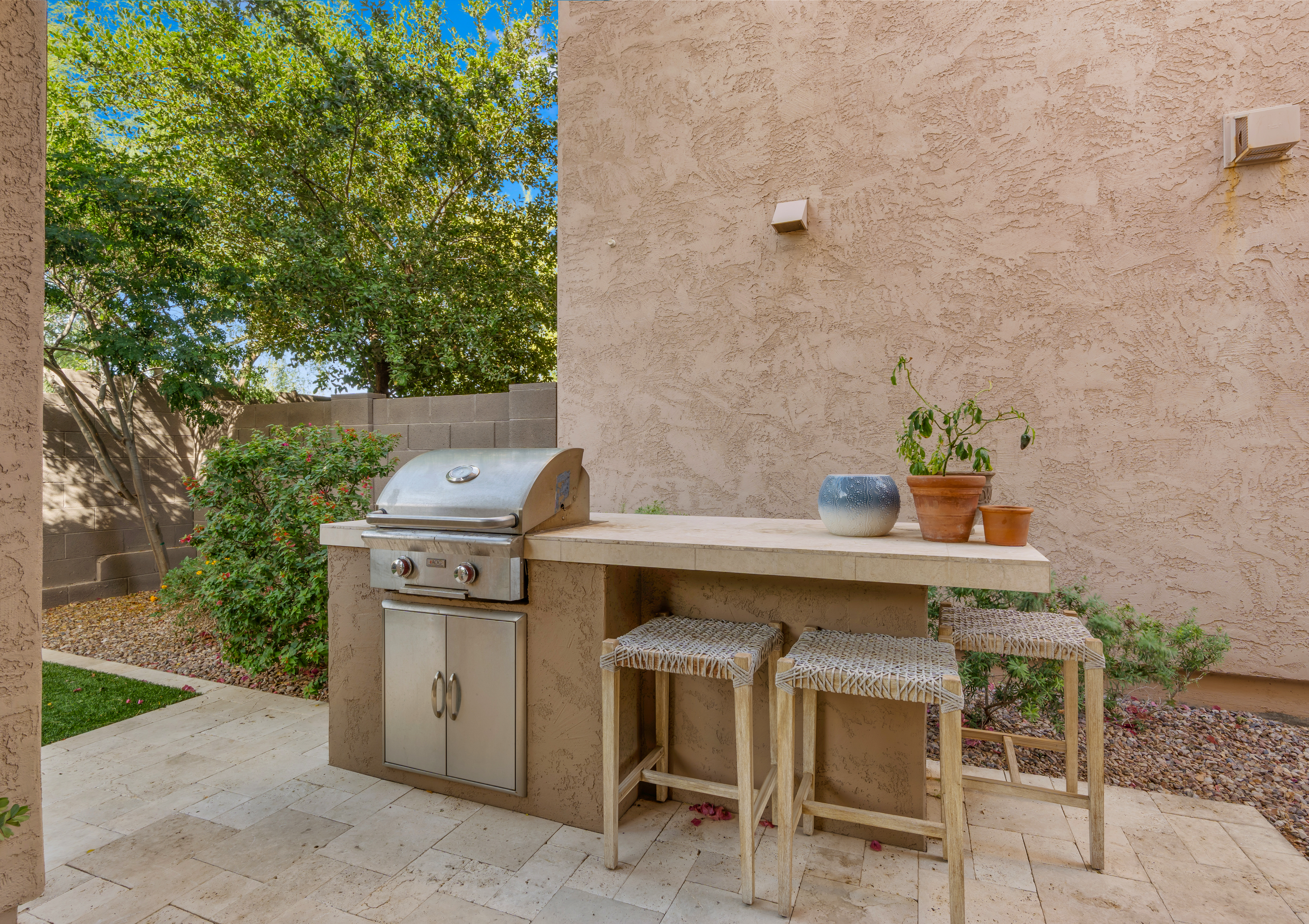 4724 E Parkside Lane 