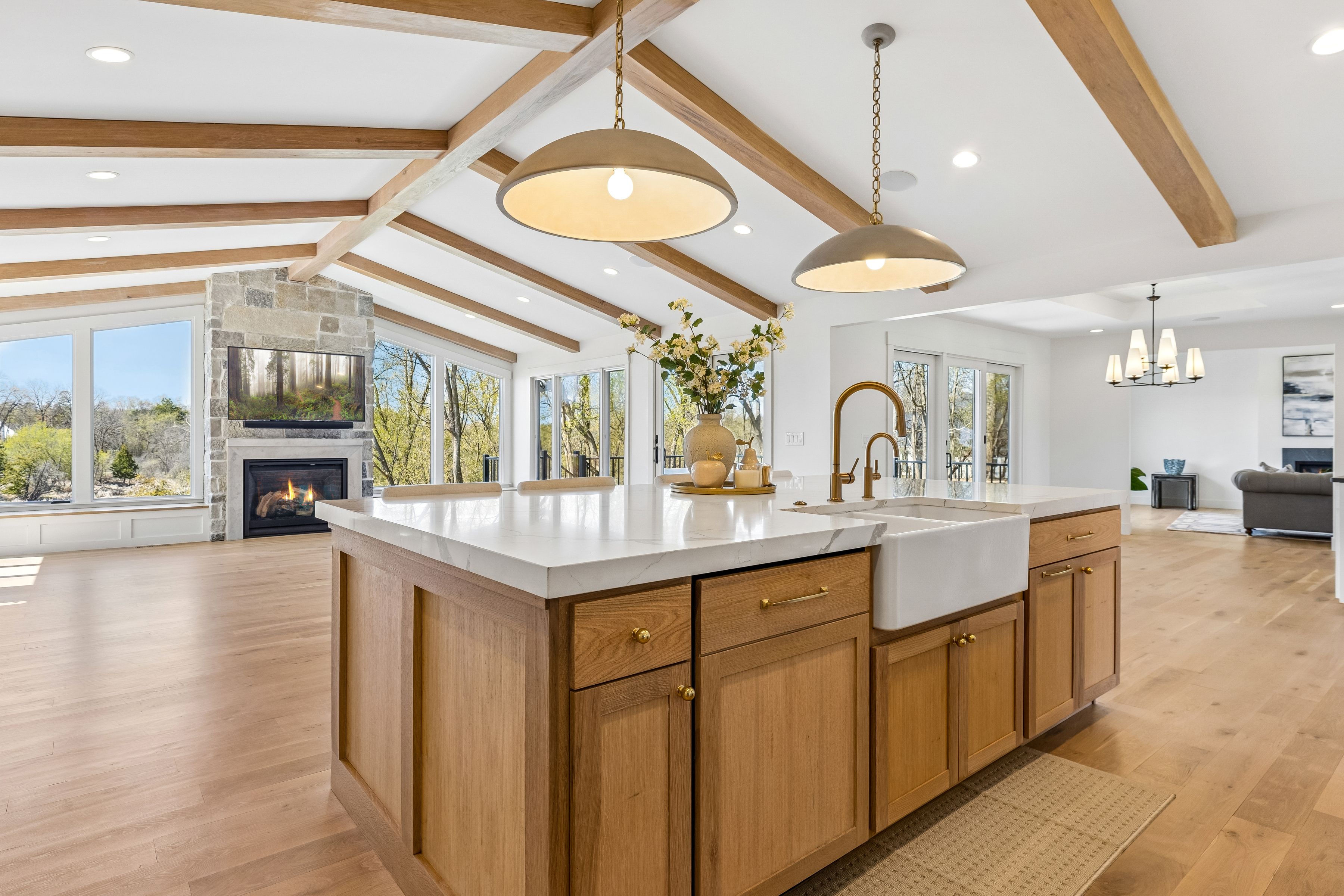 1155 Heritage Lane 