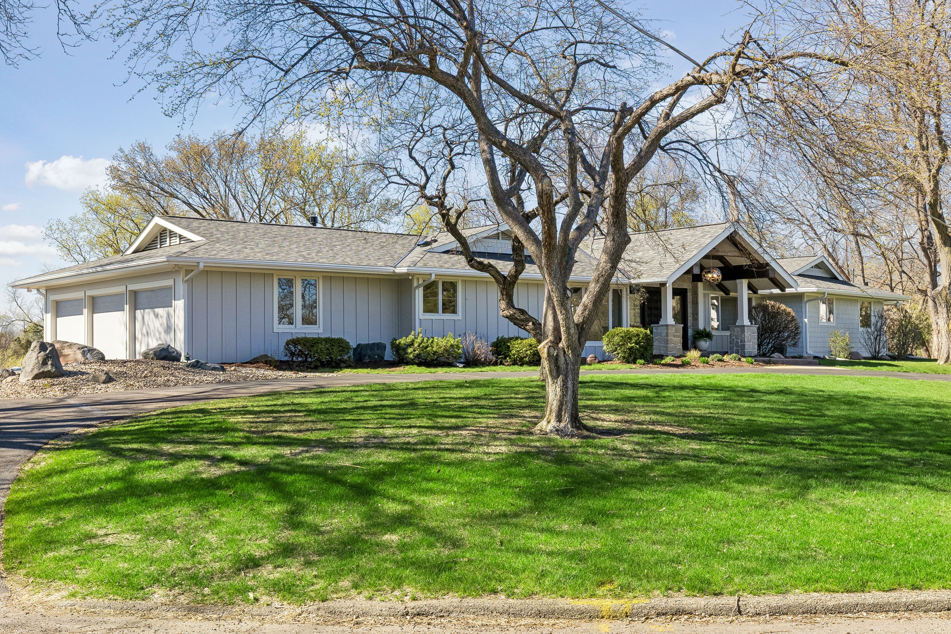 1155 Heritage Lane 