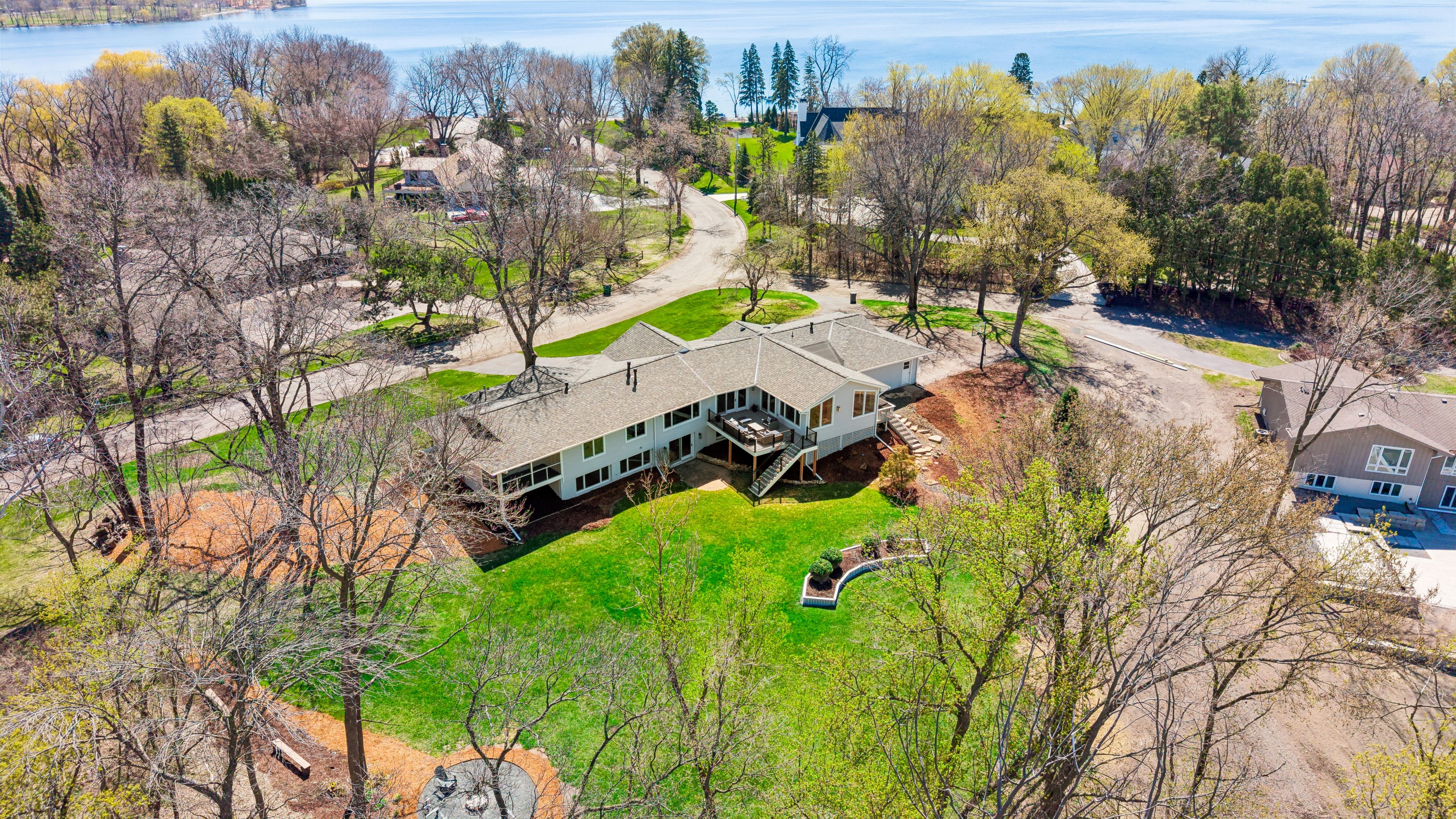 1155 Heritage Lane 