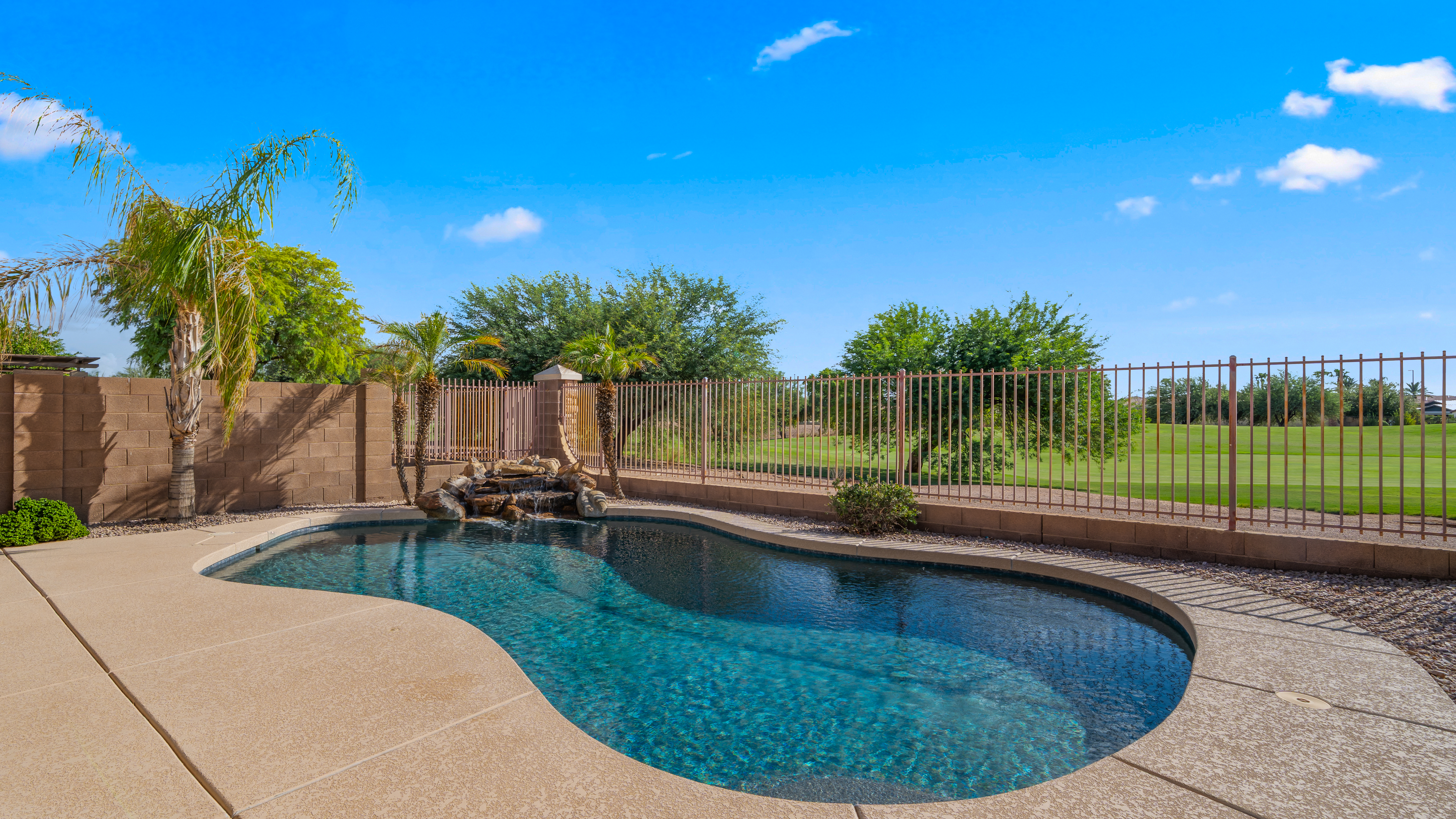 3605 E Meadowview Drive 