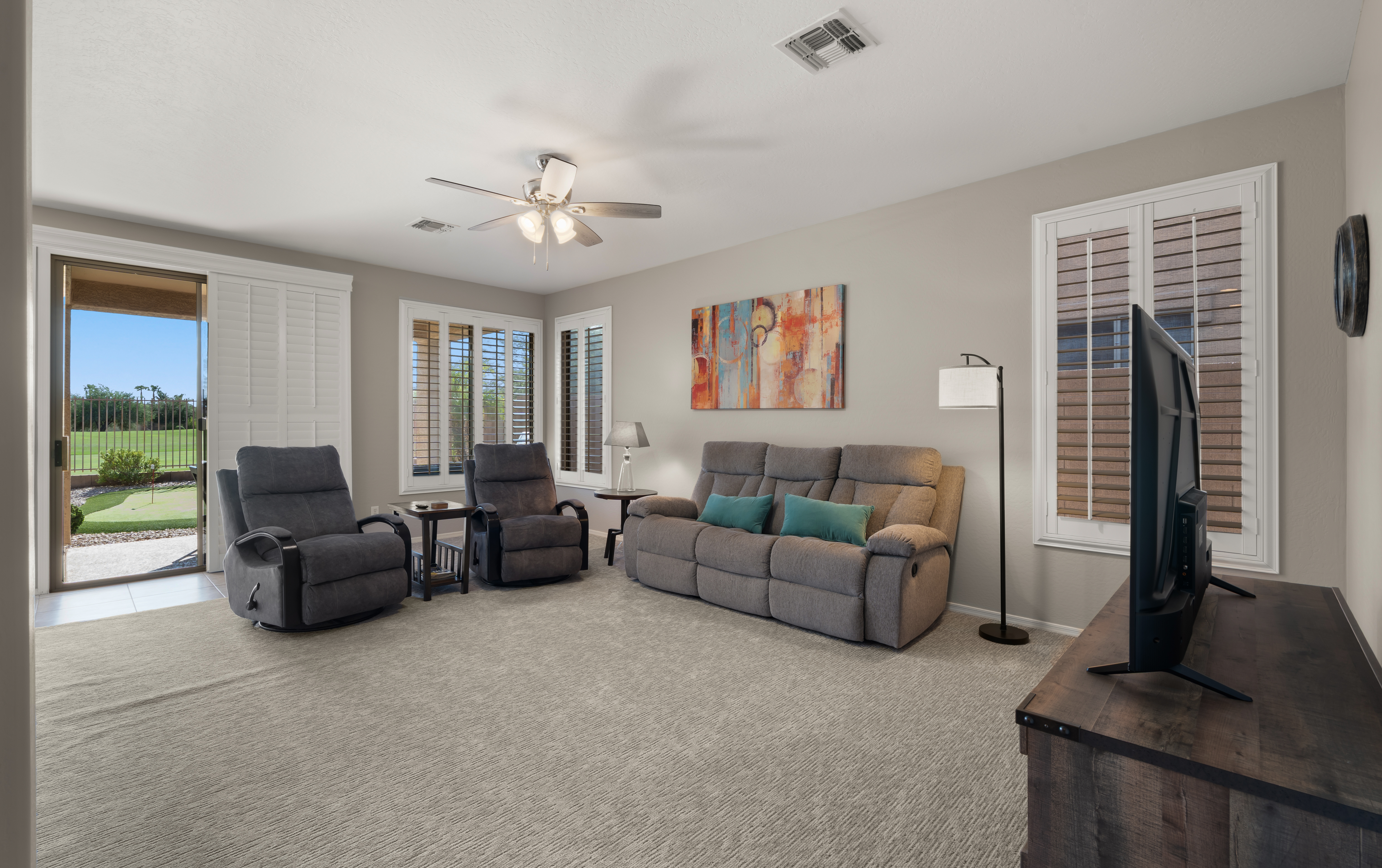 3605 E Meadowview Drive 