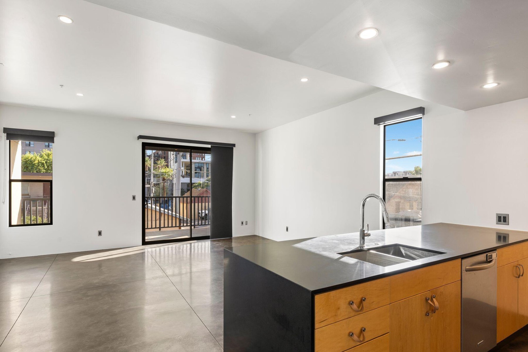 620 N 4th Avenue 7 