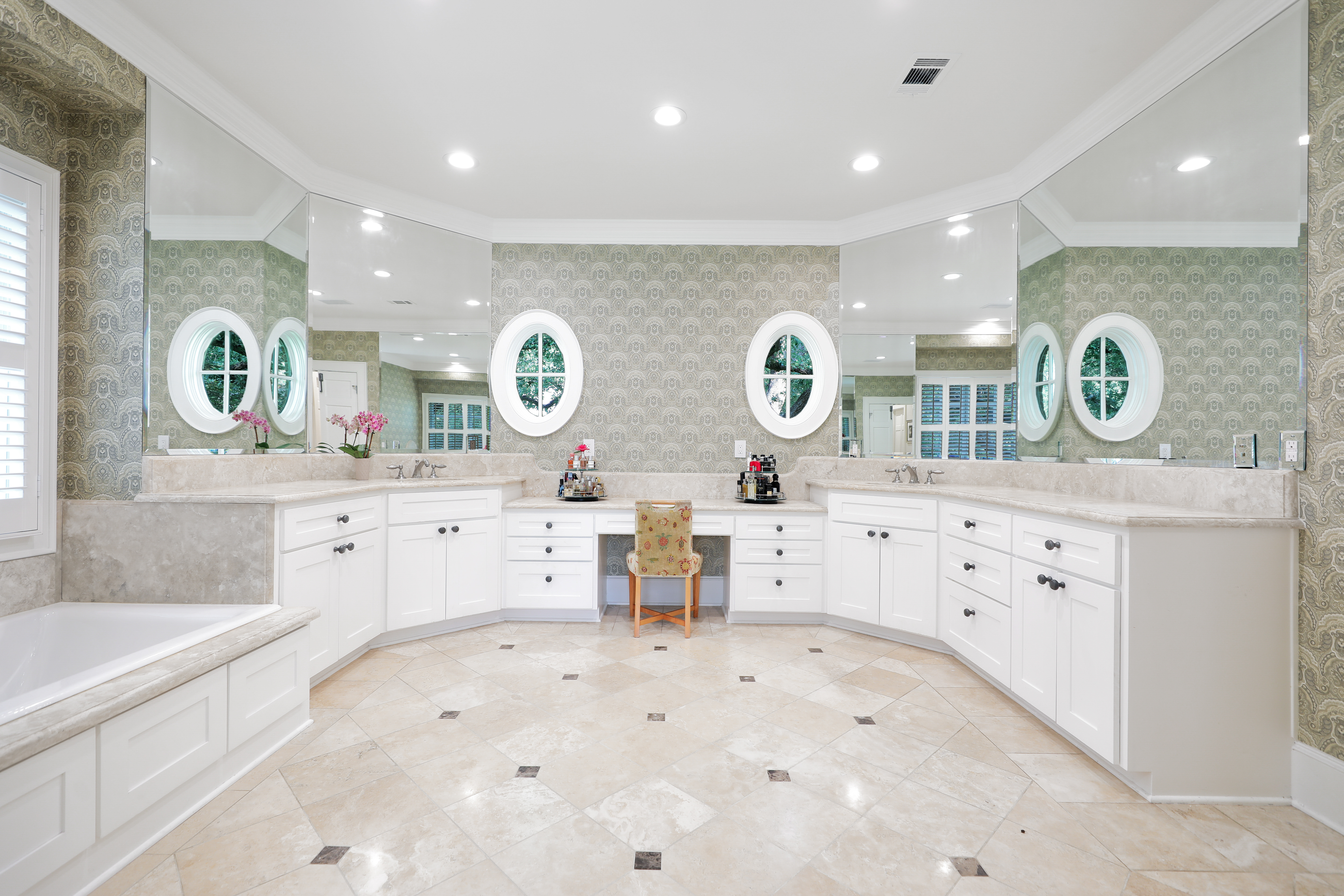 2700 Island Ledge Cove 