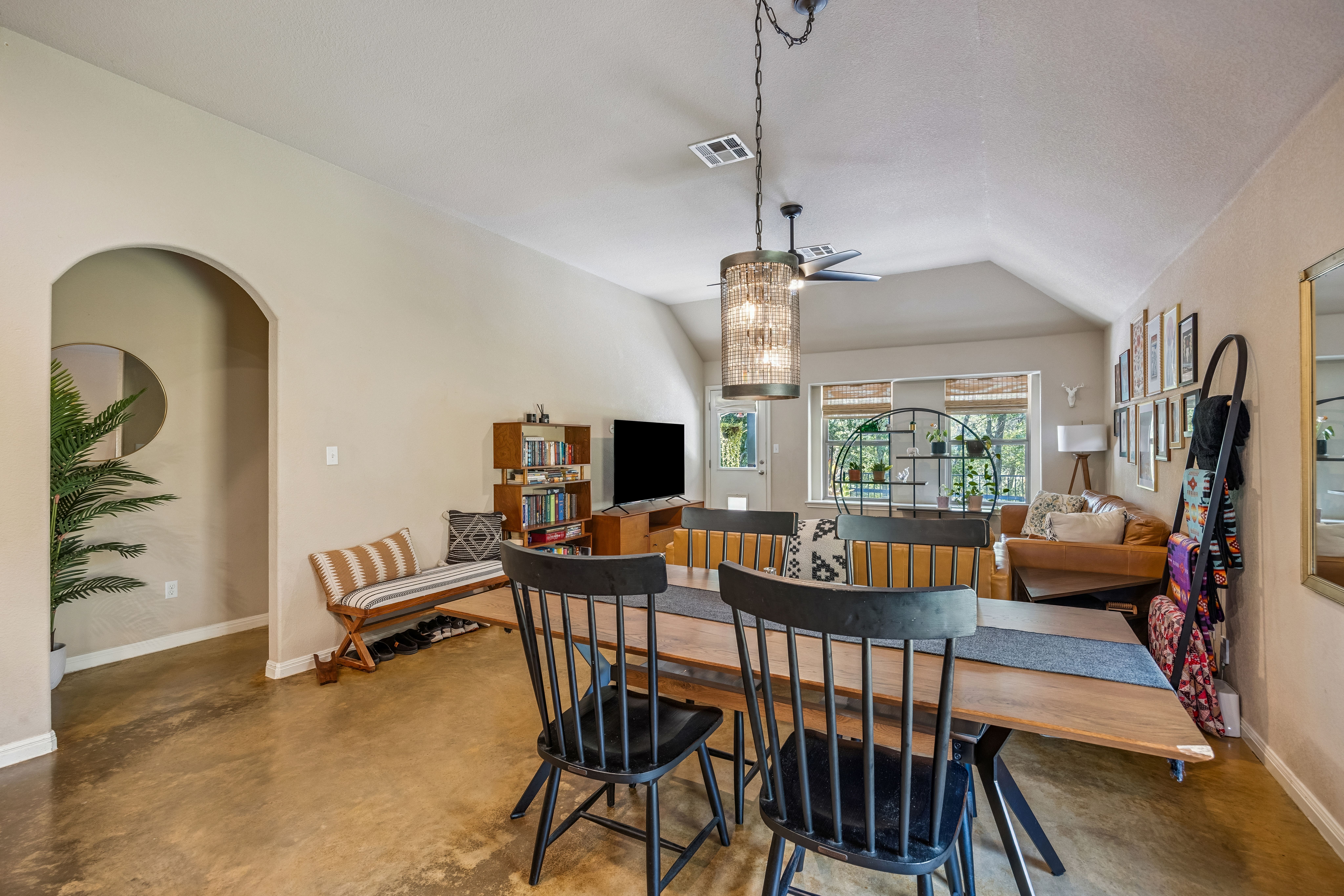 7104 Bay City Bend 