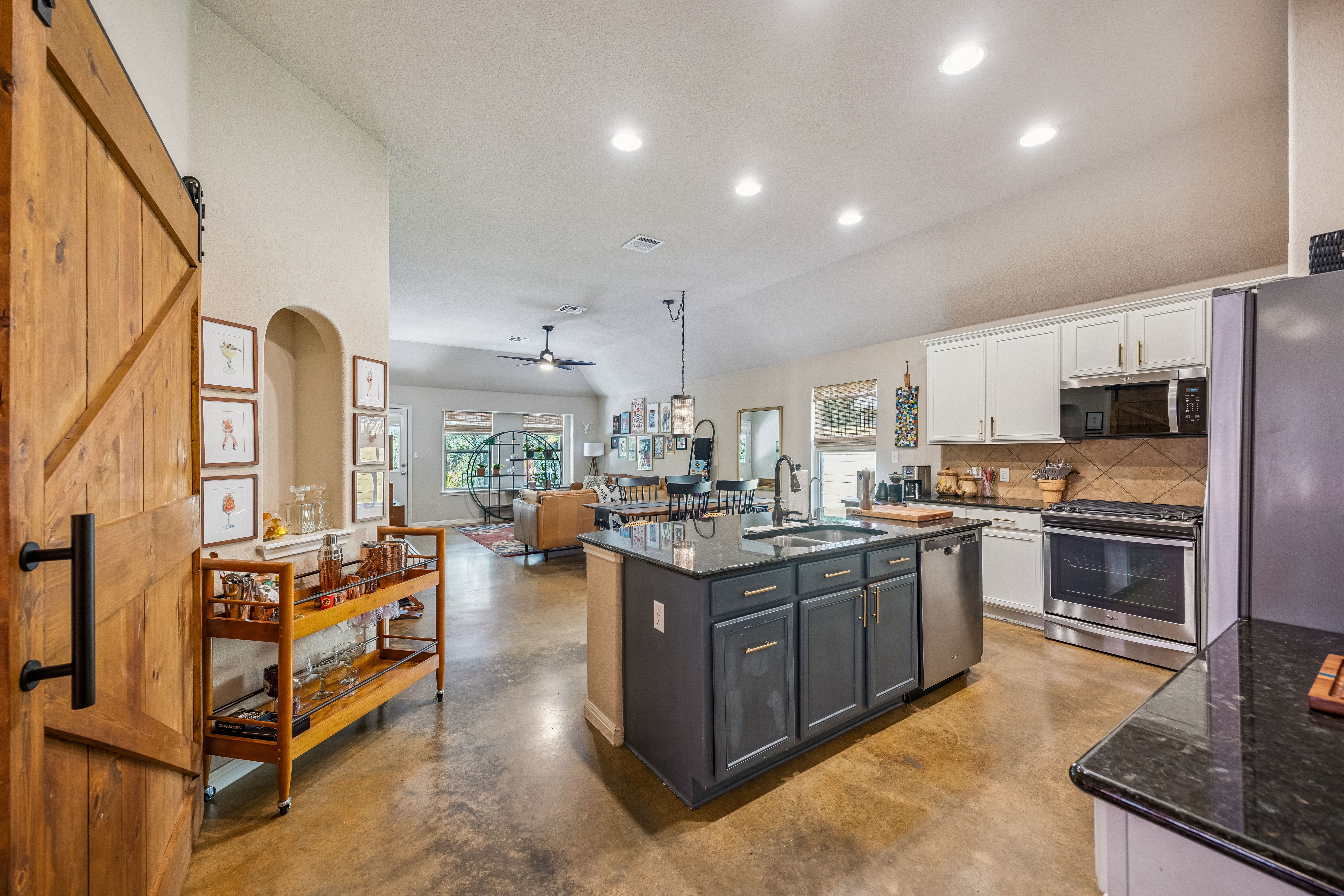 7104 Bay City Bend 