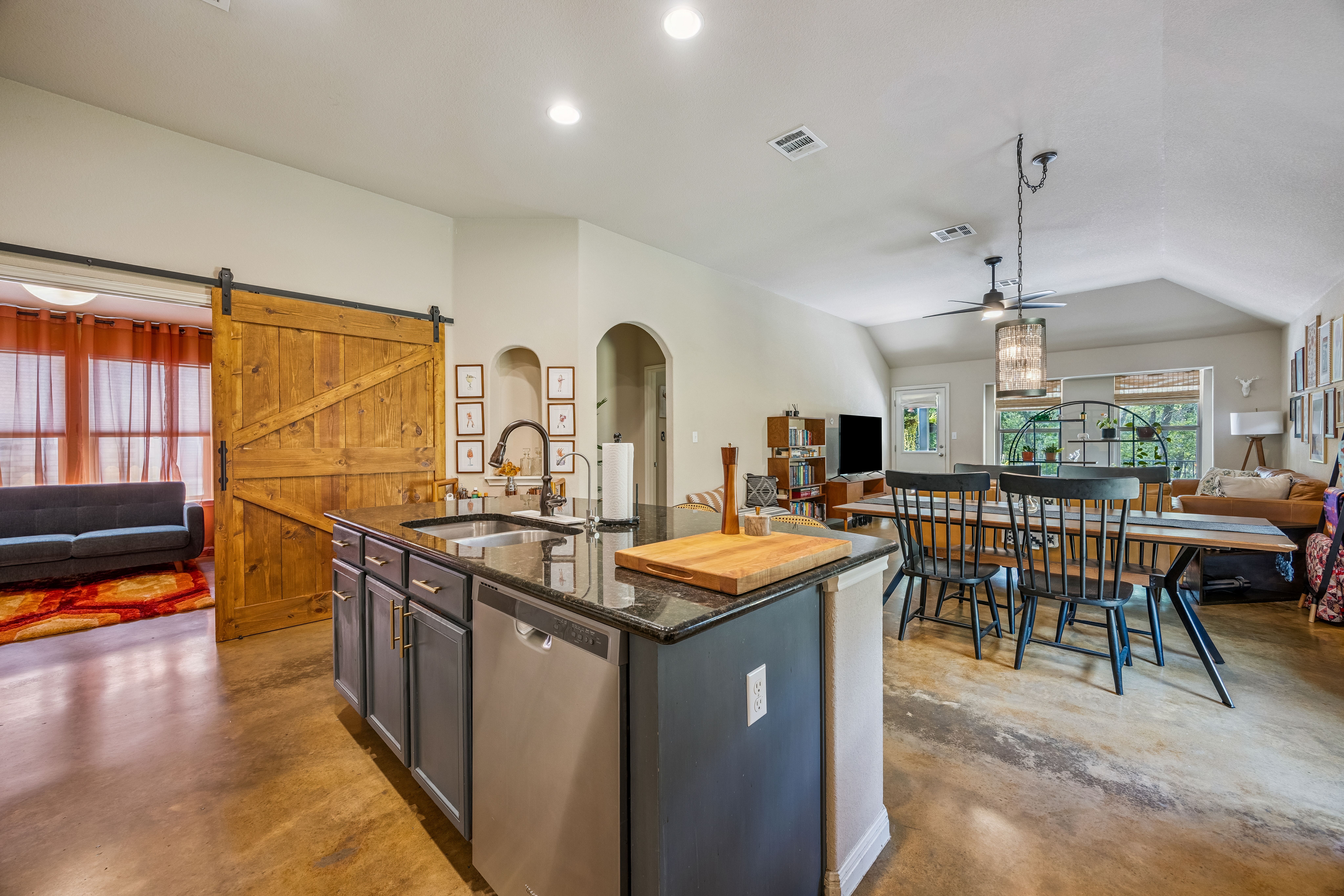 7104 Bay City Bend 