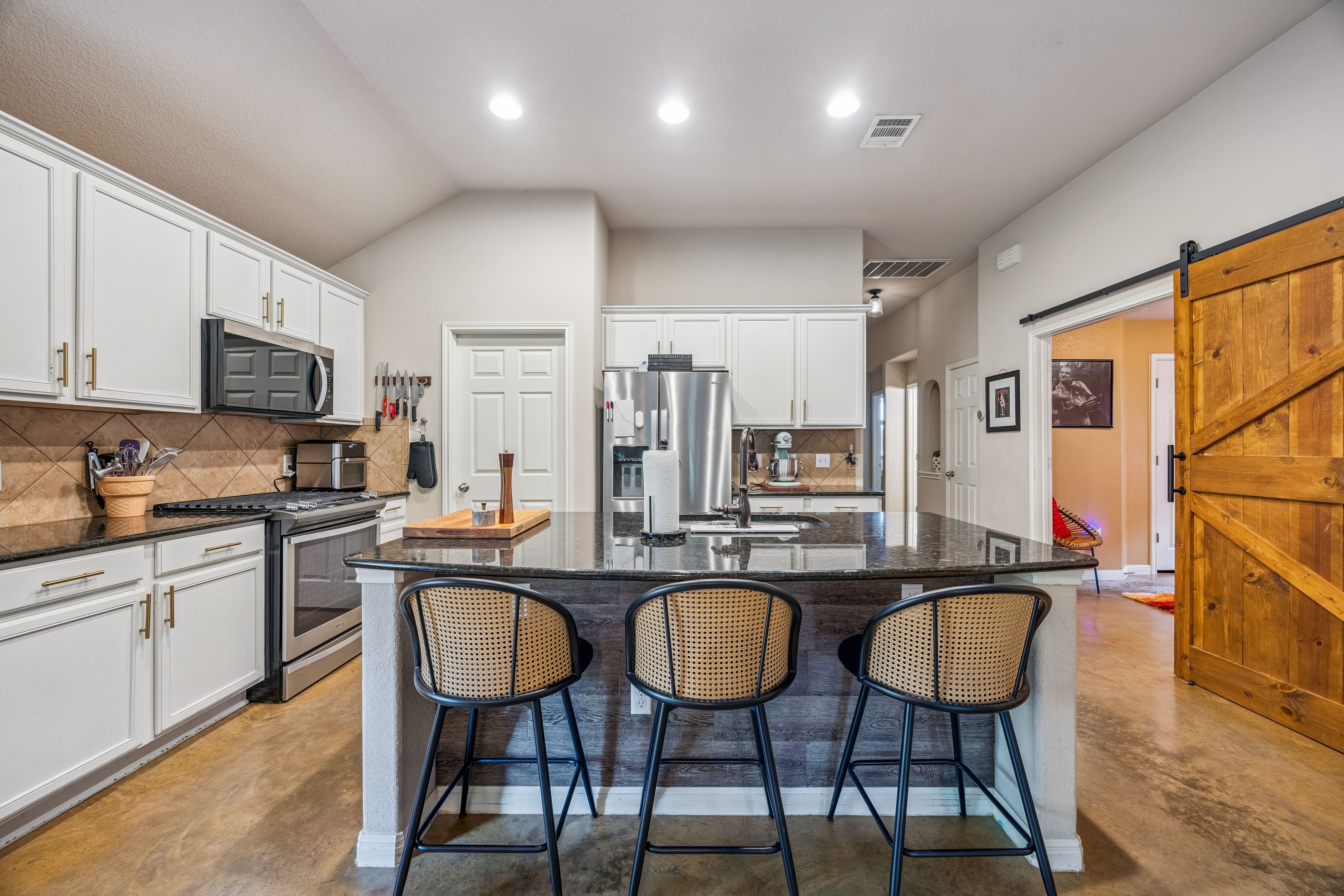 7104 Bay City Bend 
