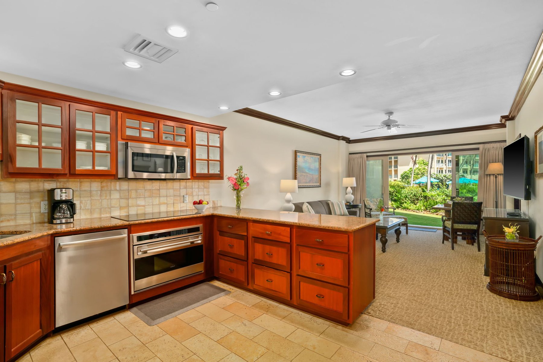 4-820 KUHIO HWY Unit# E106