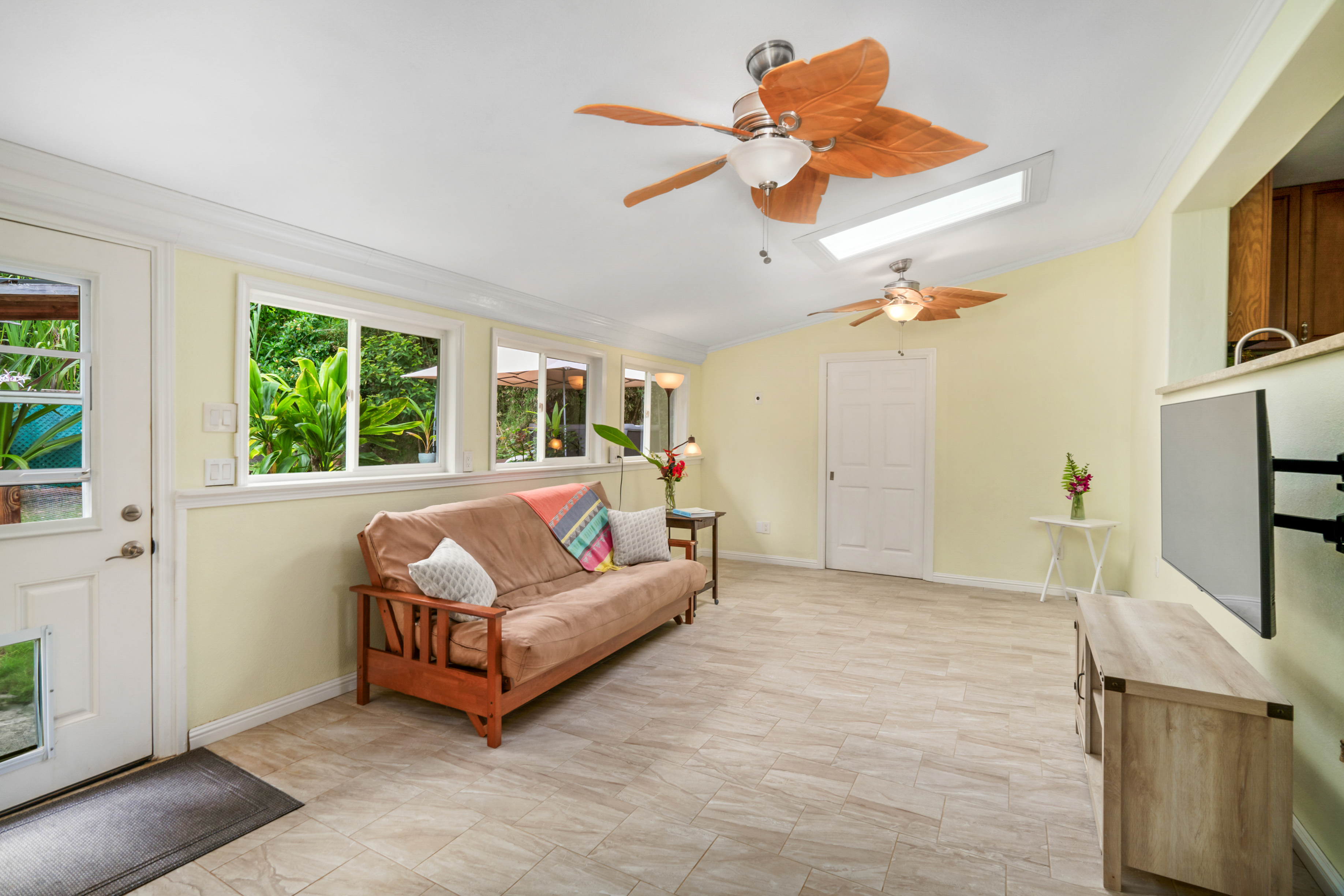 5837 OLOHENA RD Unit# Unit A