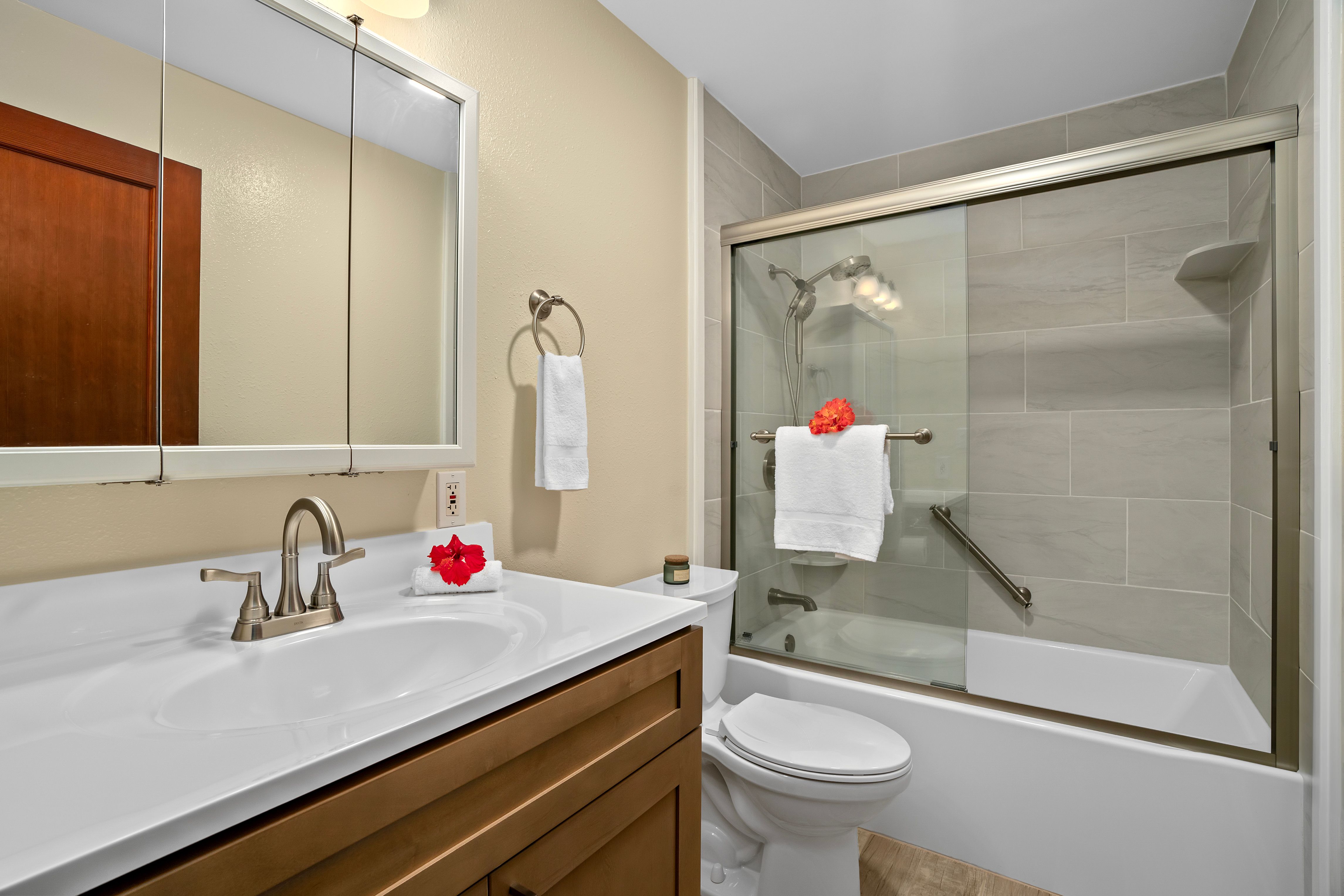 5837 OLOHENA RD Unit# Unit A