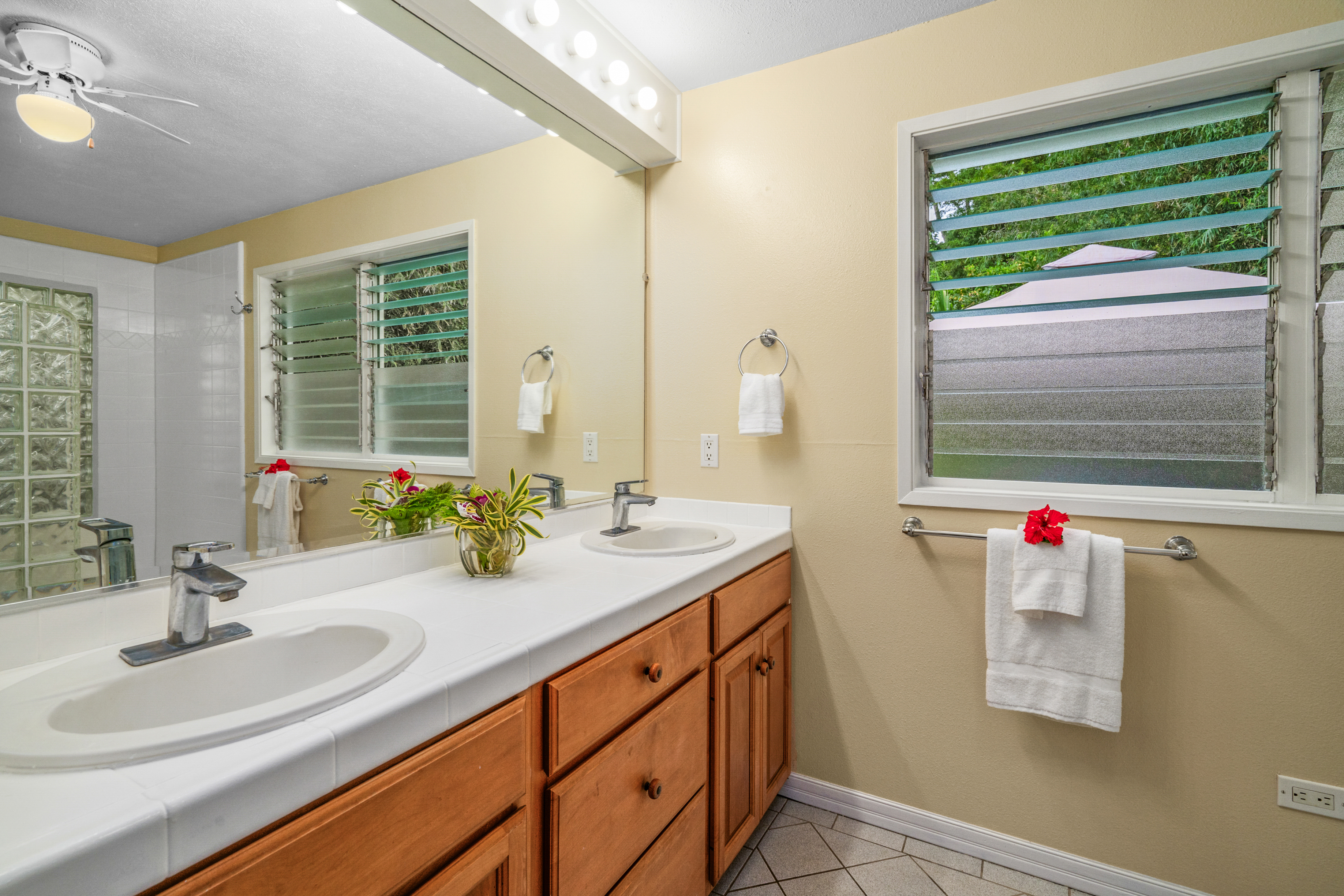 5837 OLOHENA RD Unit# Unit A