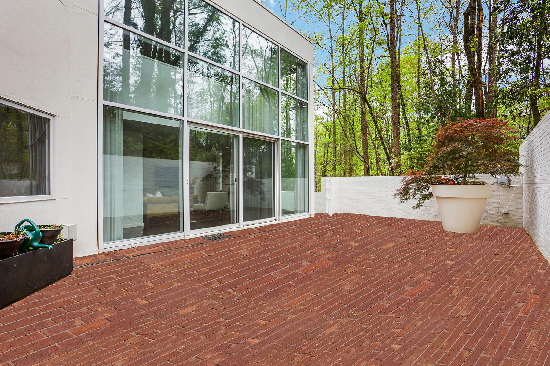 45 Tuxedo Terrace