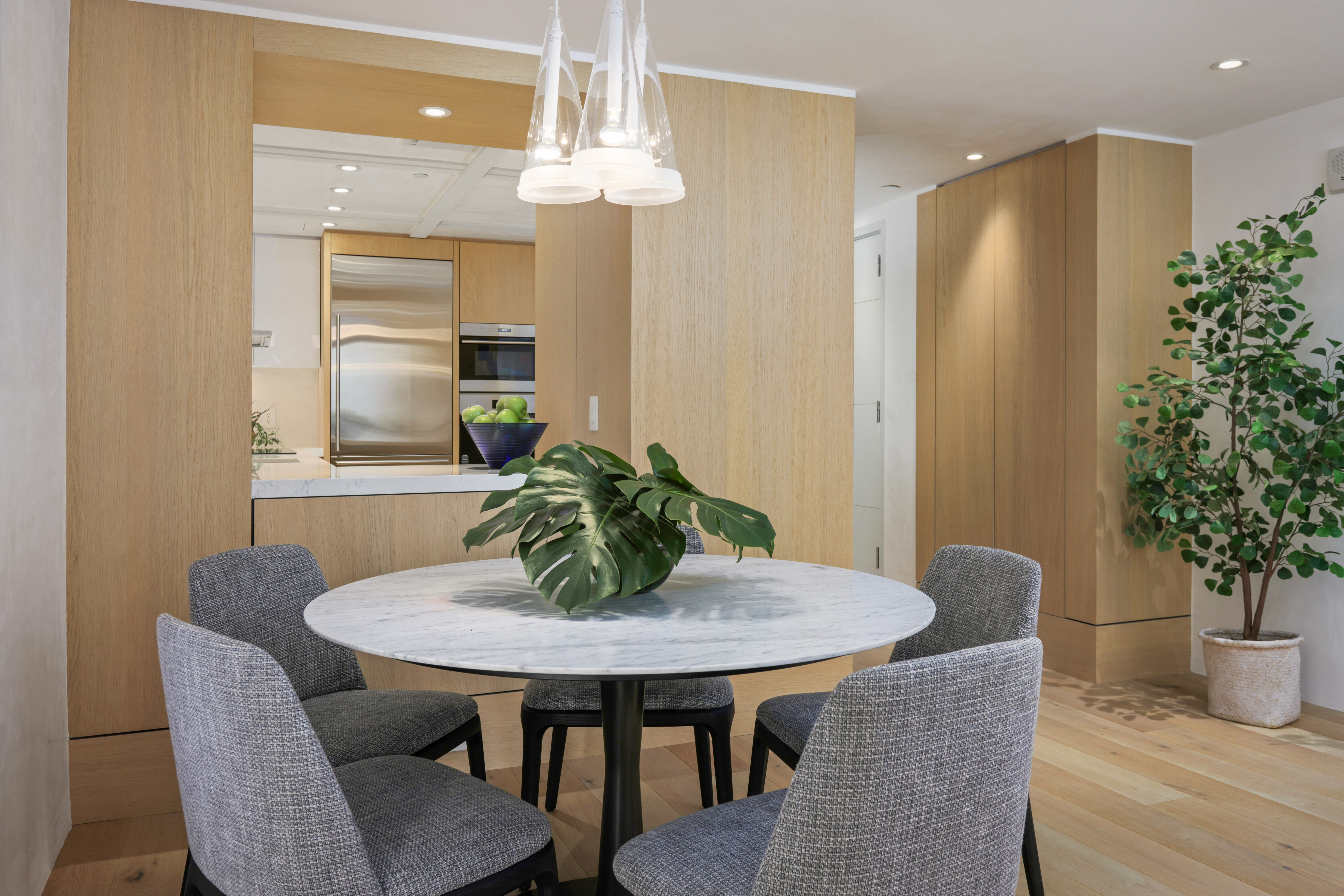 66-84 Kaunaʻoa Drive Unit C32