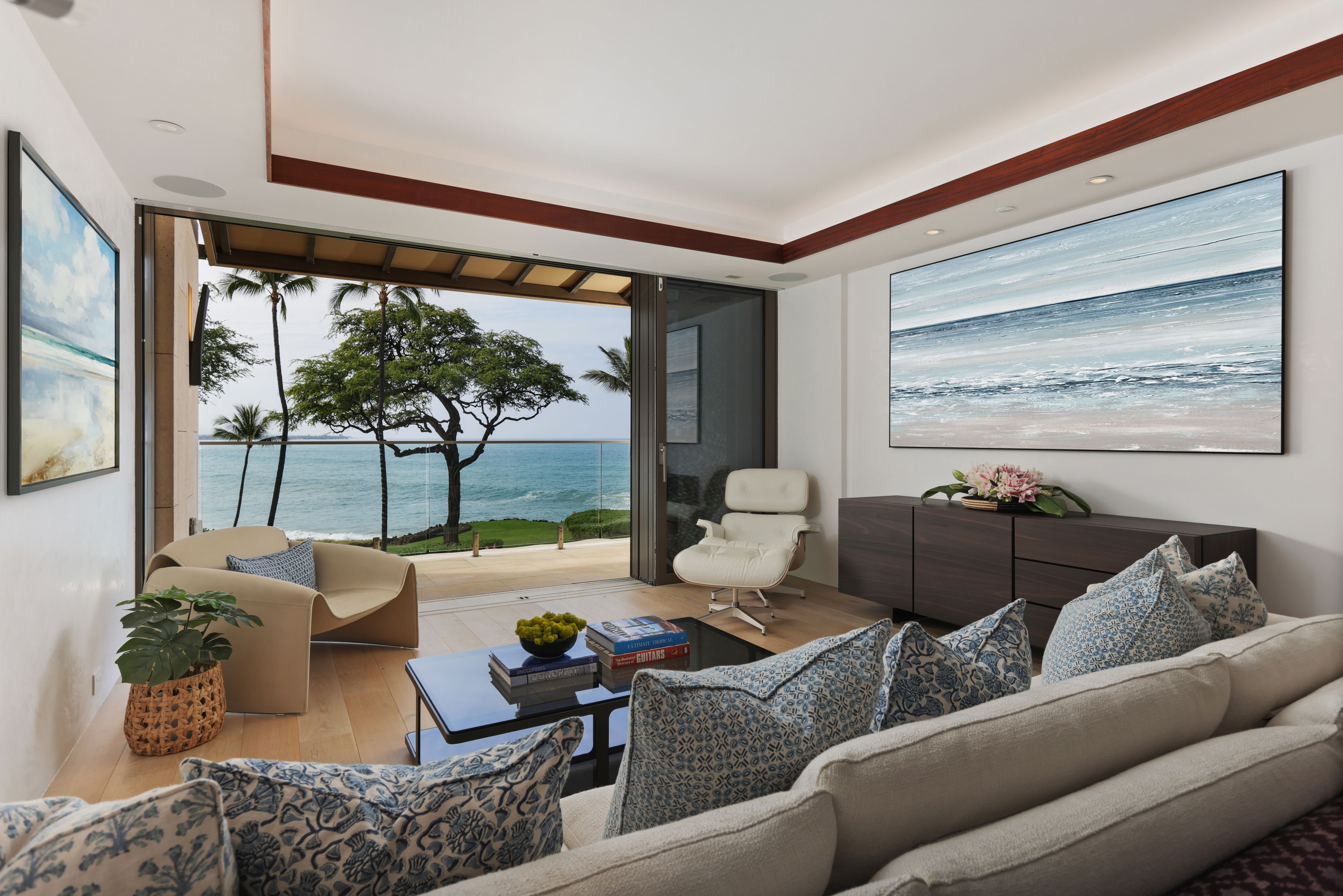 66-84 Kaunaʻoa Drive Unit C32