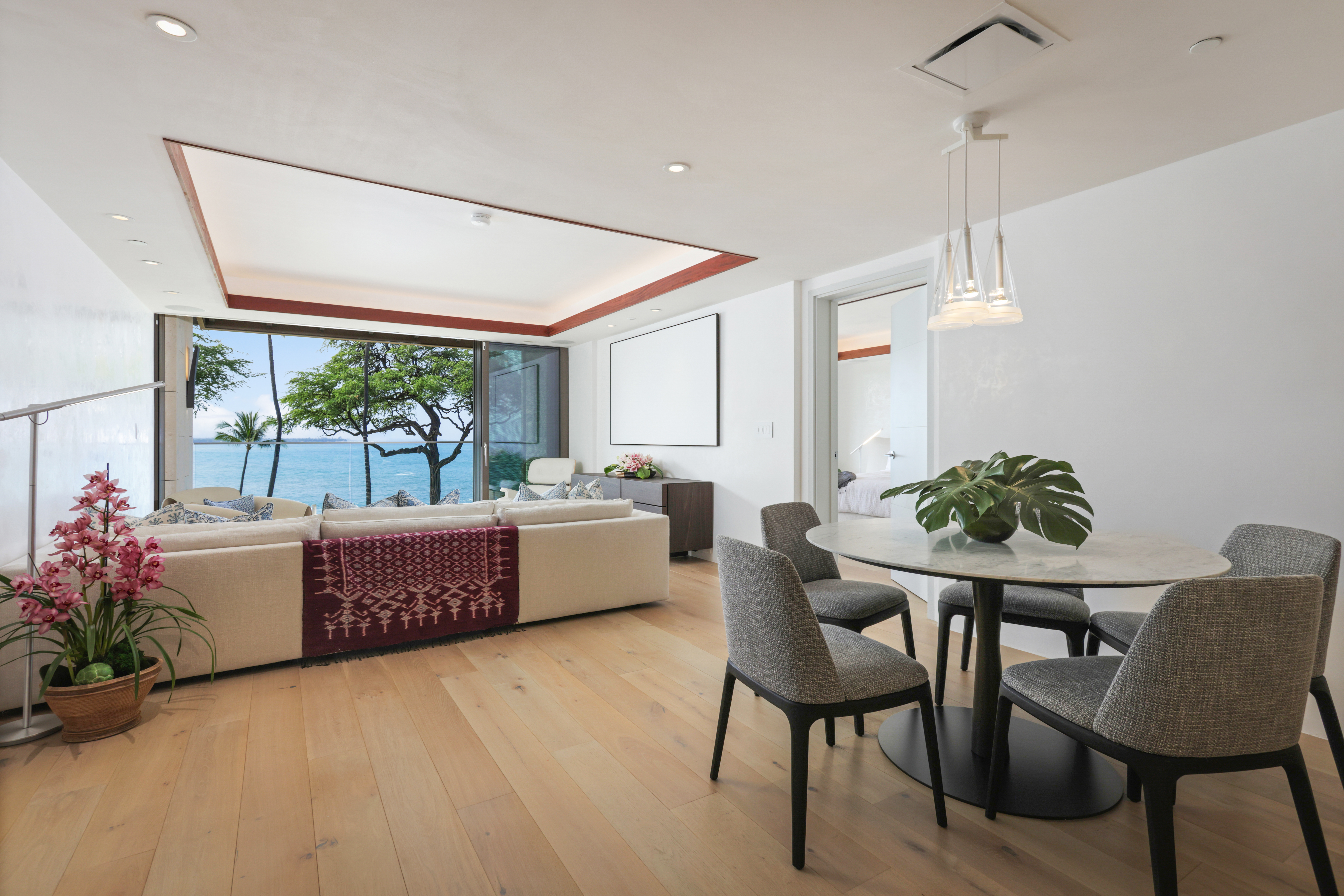 66-84 Kaunaʻoa Drive Unit C32