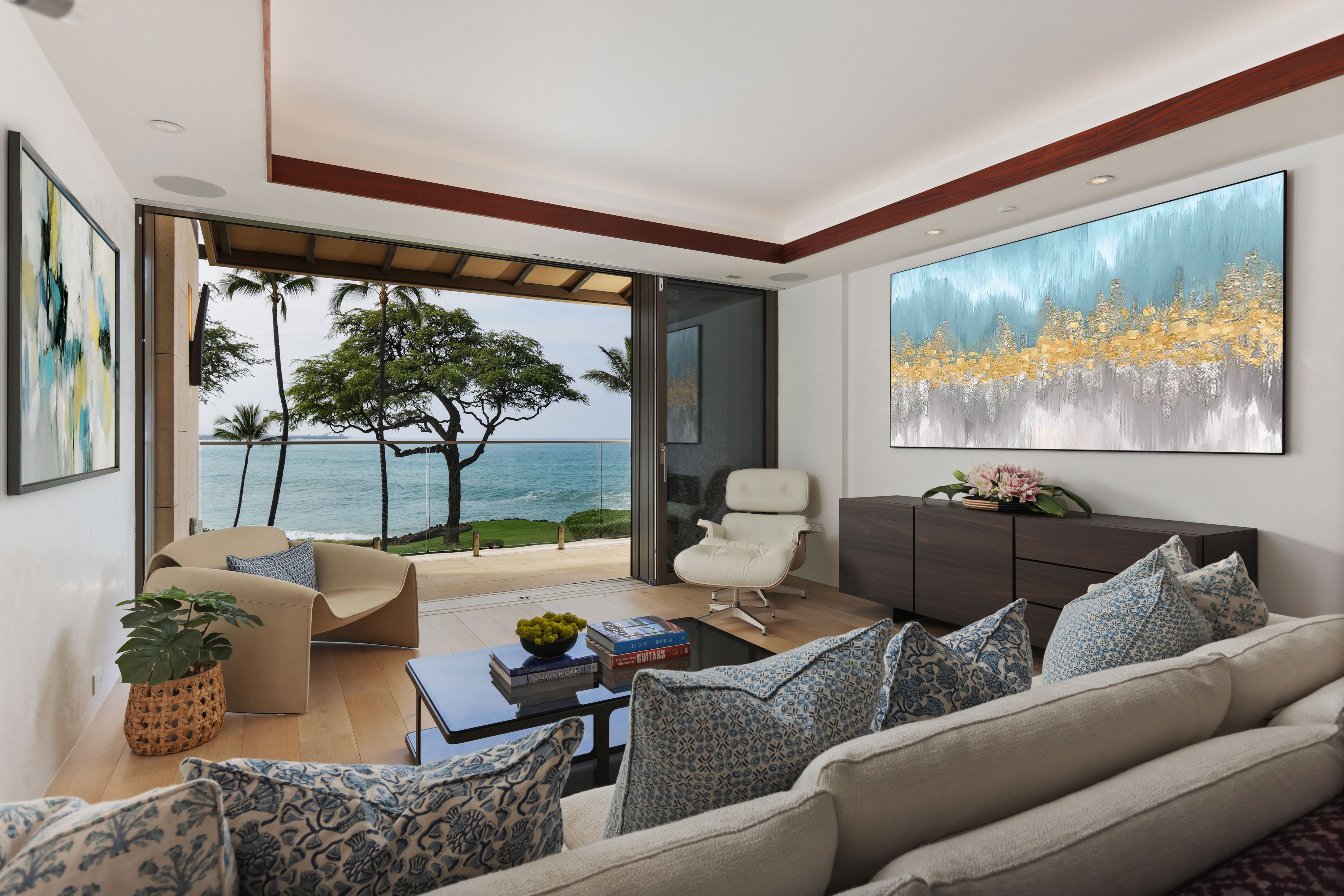66-84 Kaunaʻoa Drive Unit C32