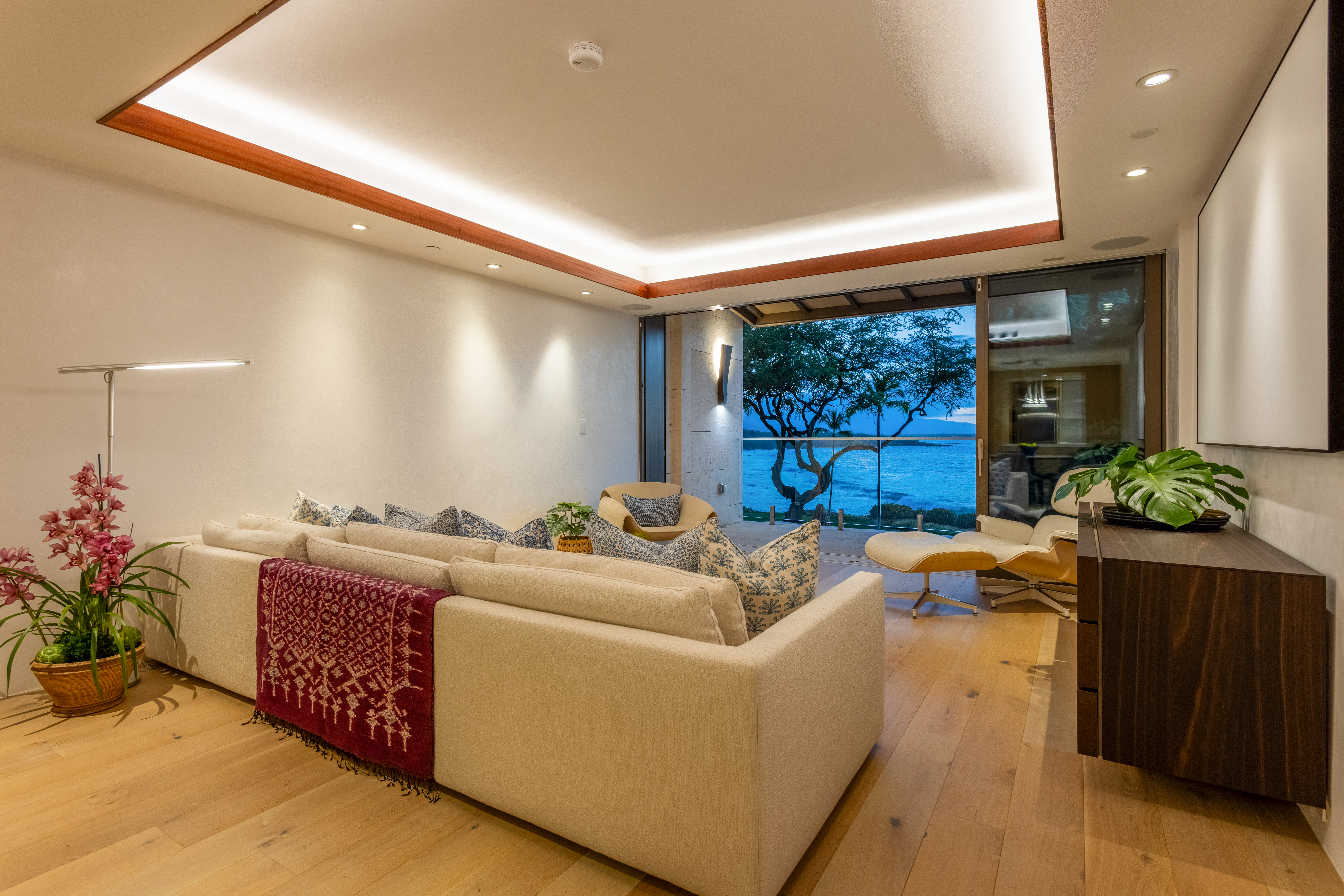 66-84 Kaunaʻoa Drive Unit C32