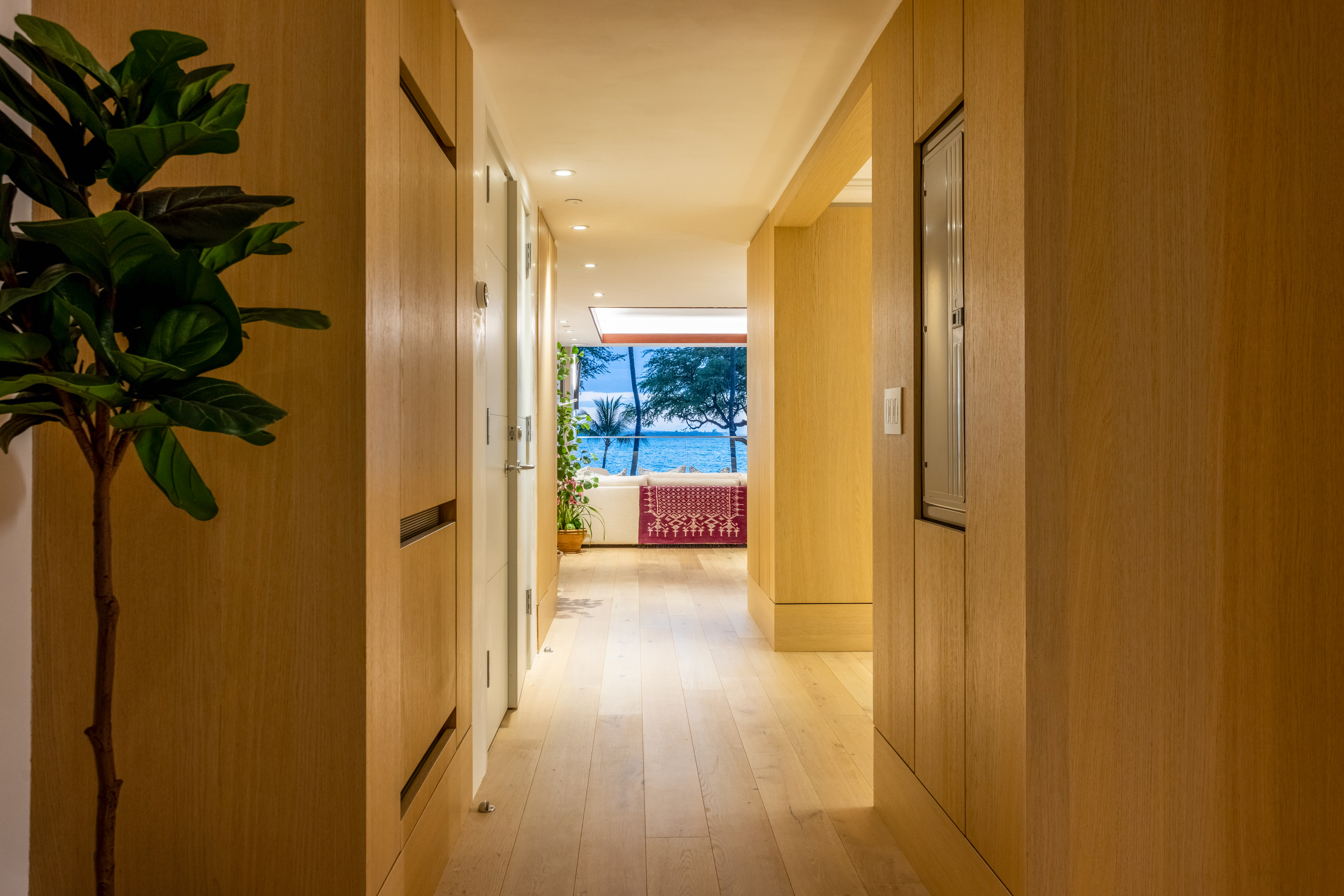 66-84 Kaunaʻoa Drive Unit C32