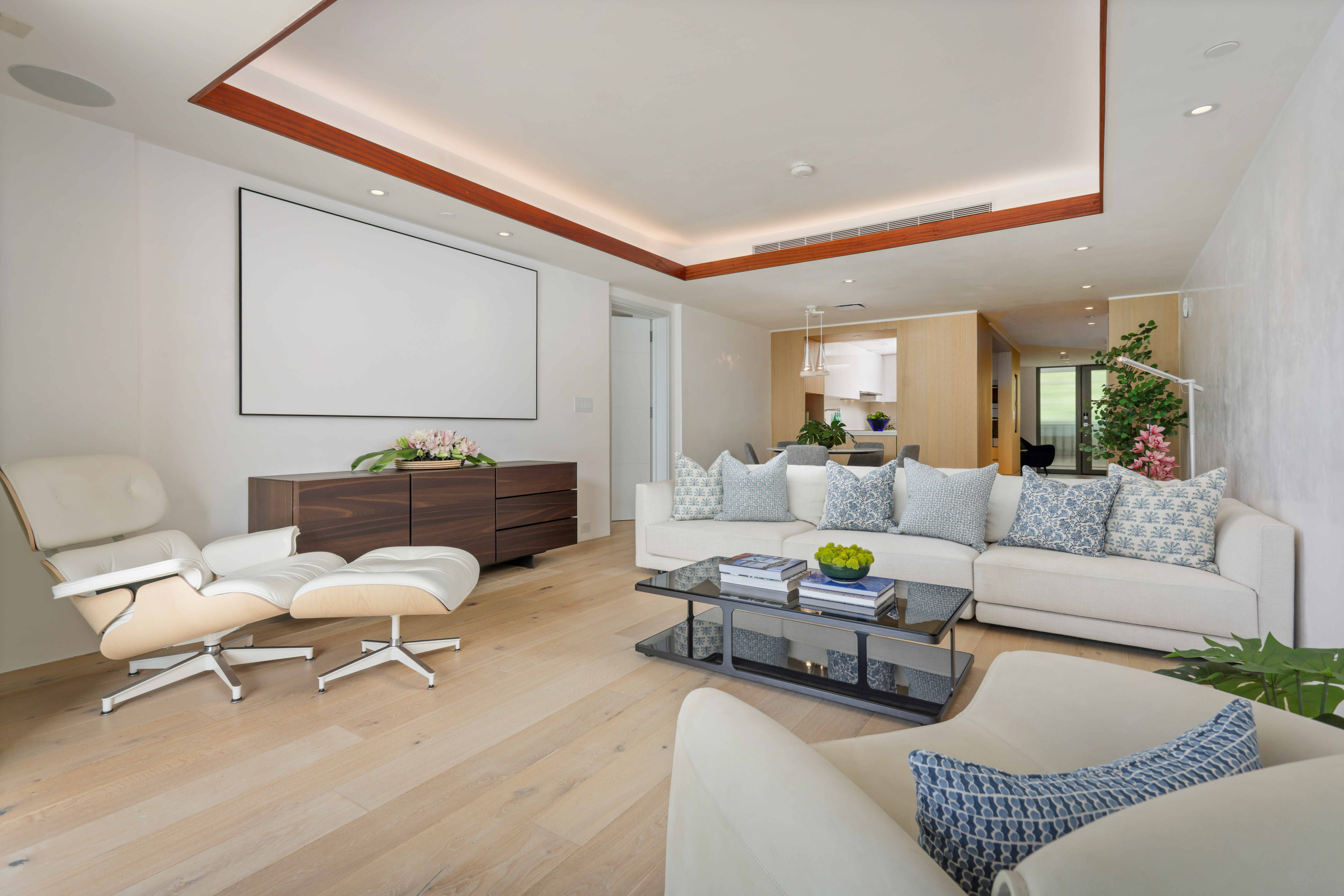 66-84 Kaunaʻoa Drive Unit C32
