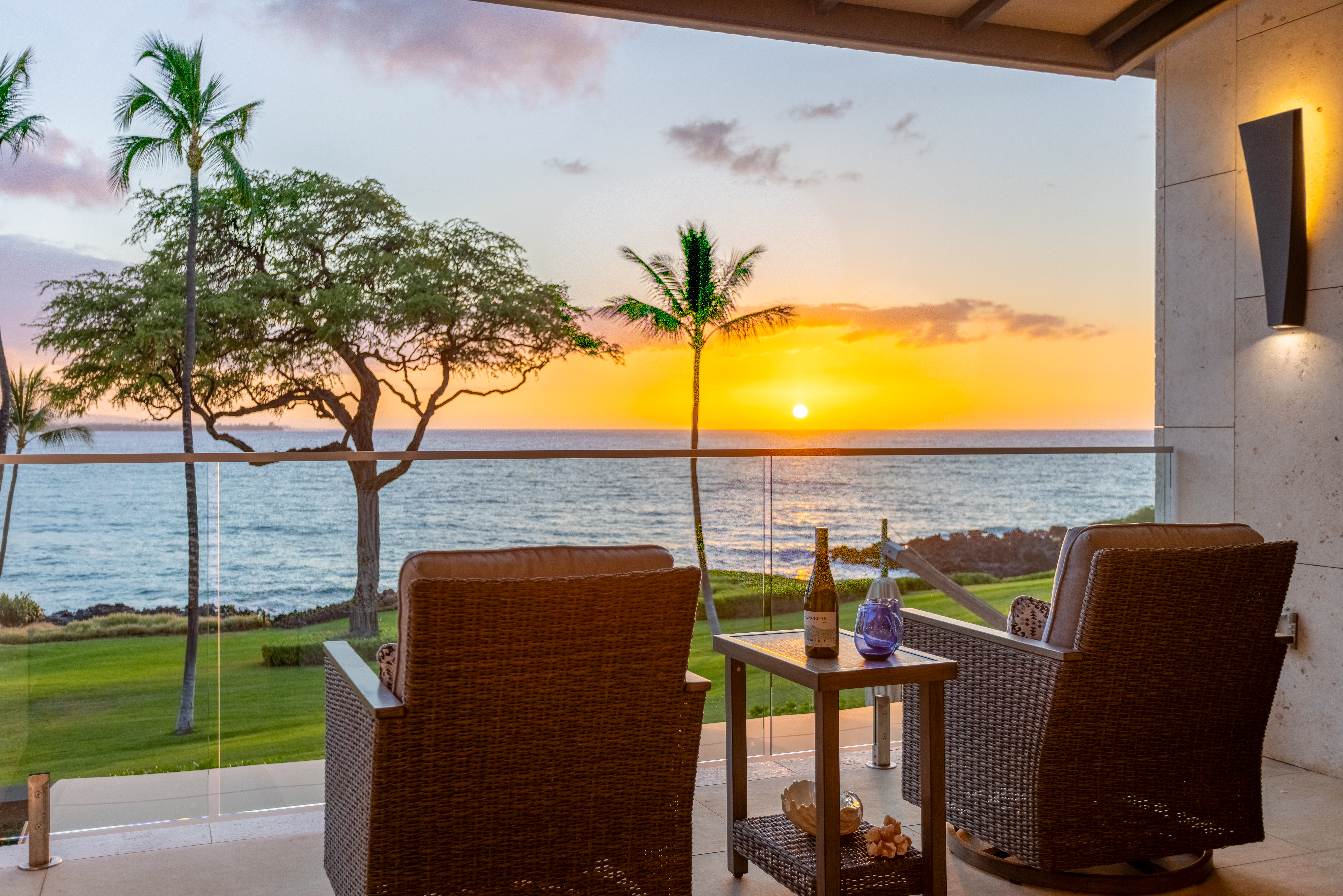 66-84 Kaunaʻoa Drive Unit C32