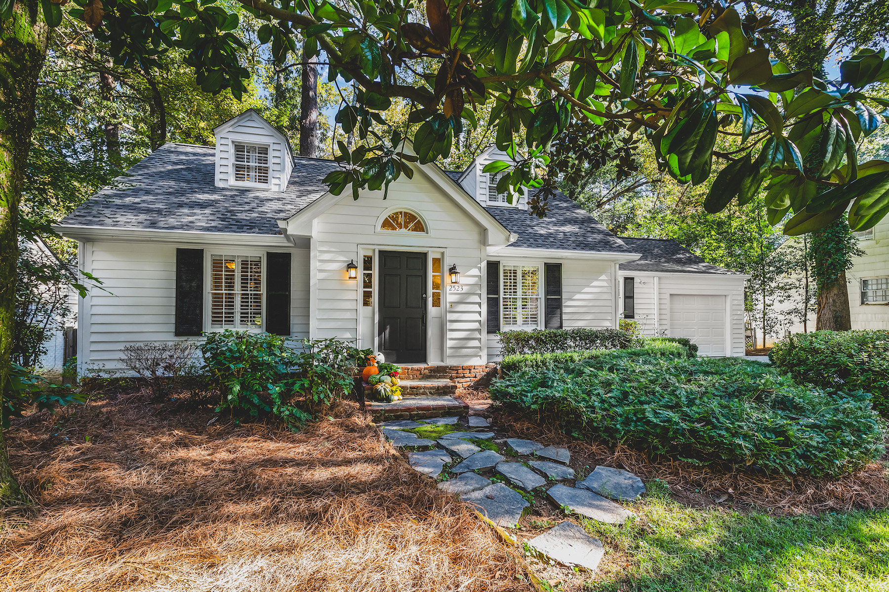 2523 Ridgewood Road
