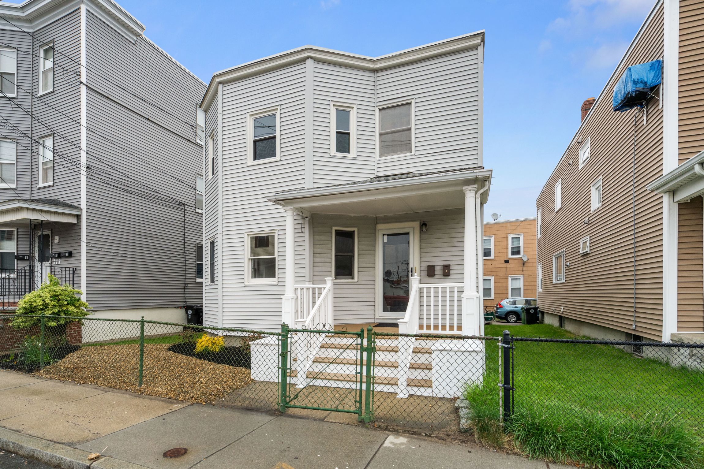 83 Arlington St 2