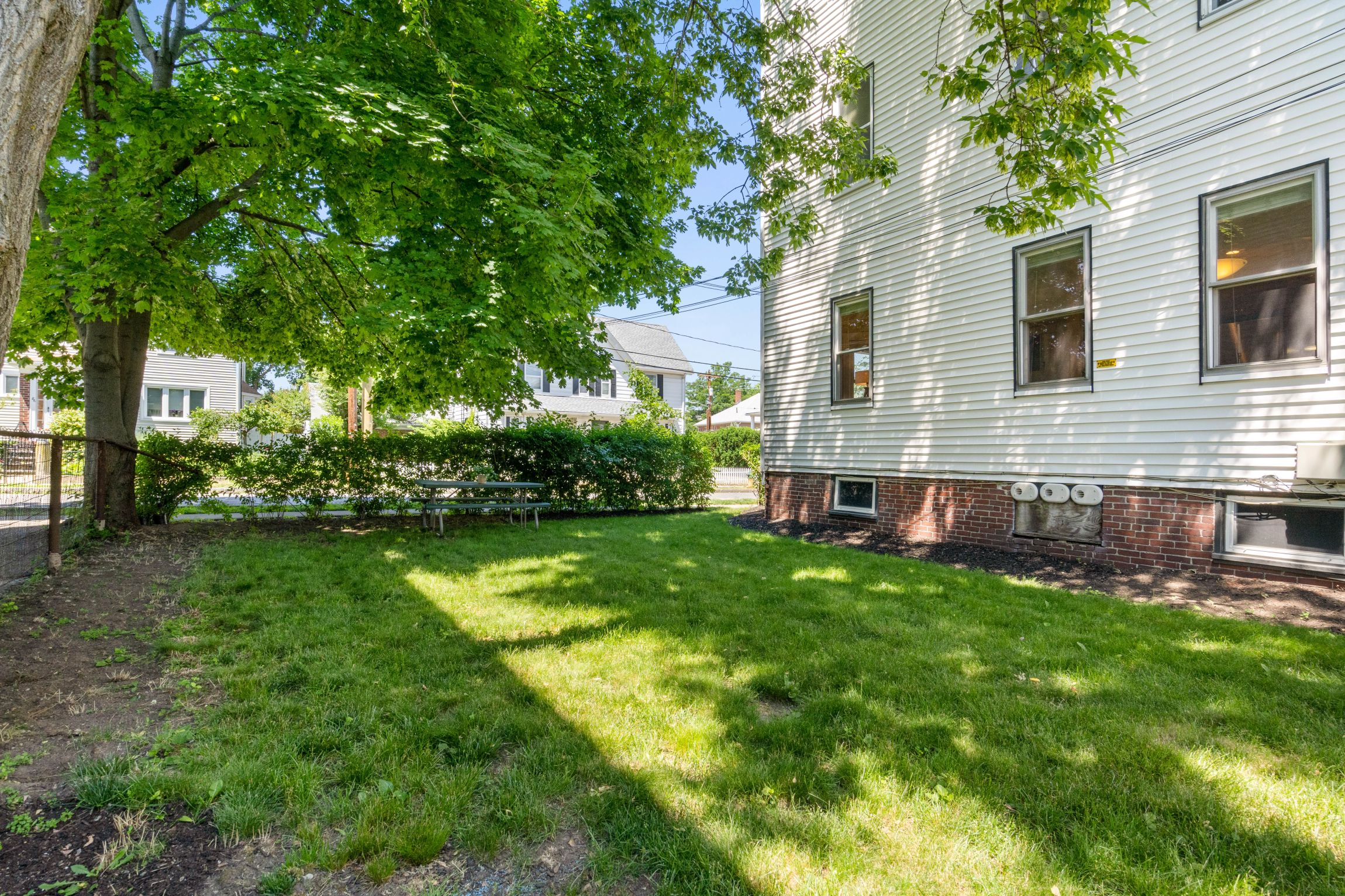 95 Beech St 1