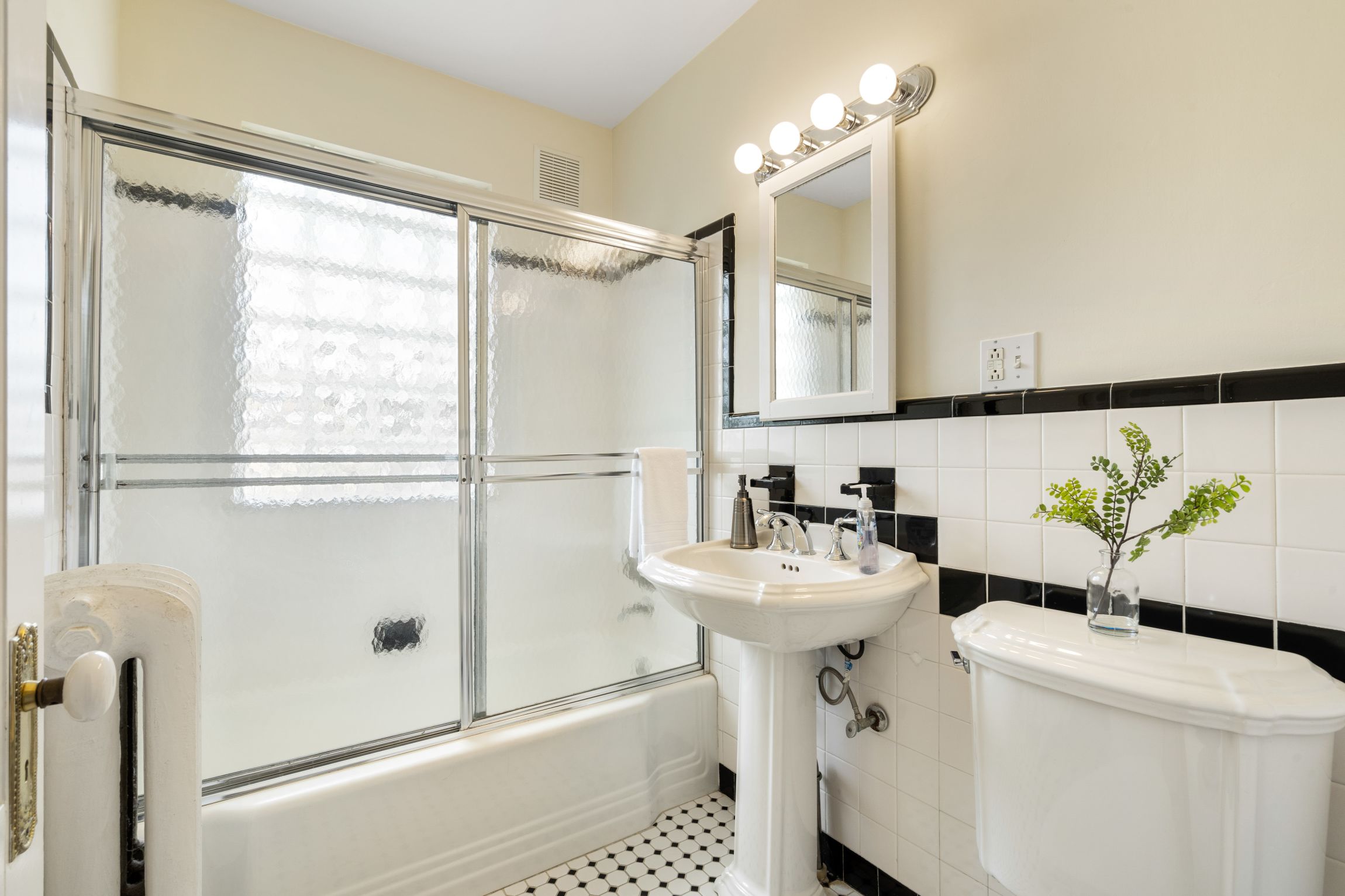 608 Huron Ave 608 