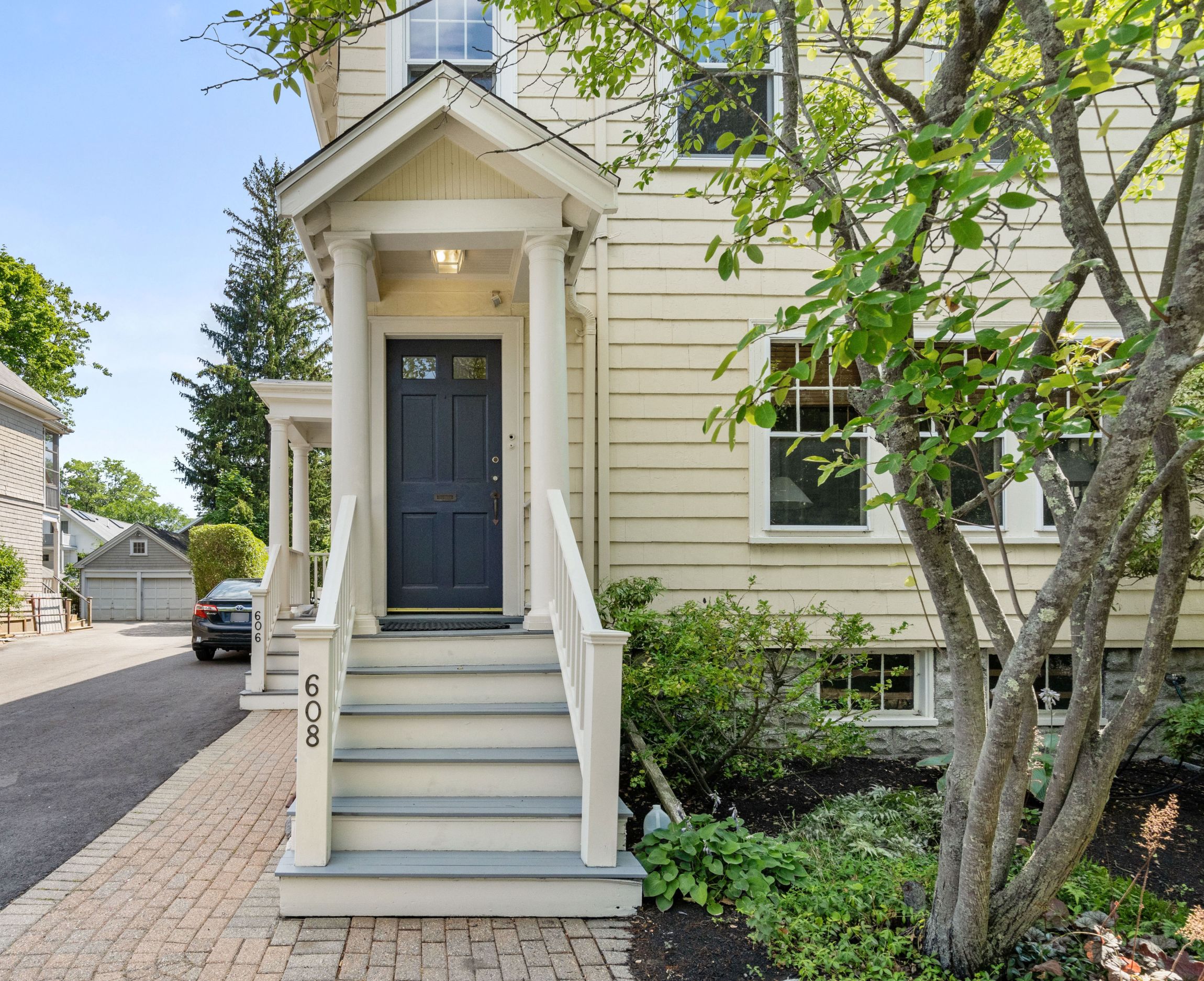 608 Huron Ave 608 