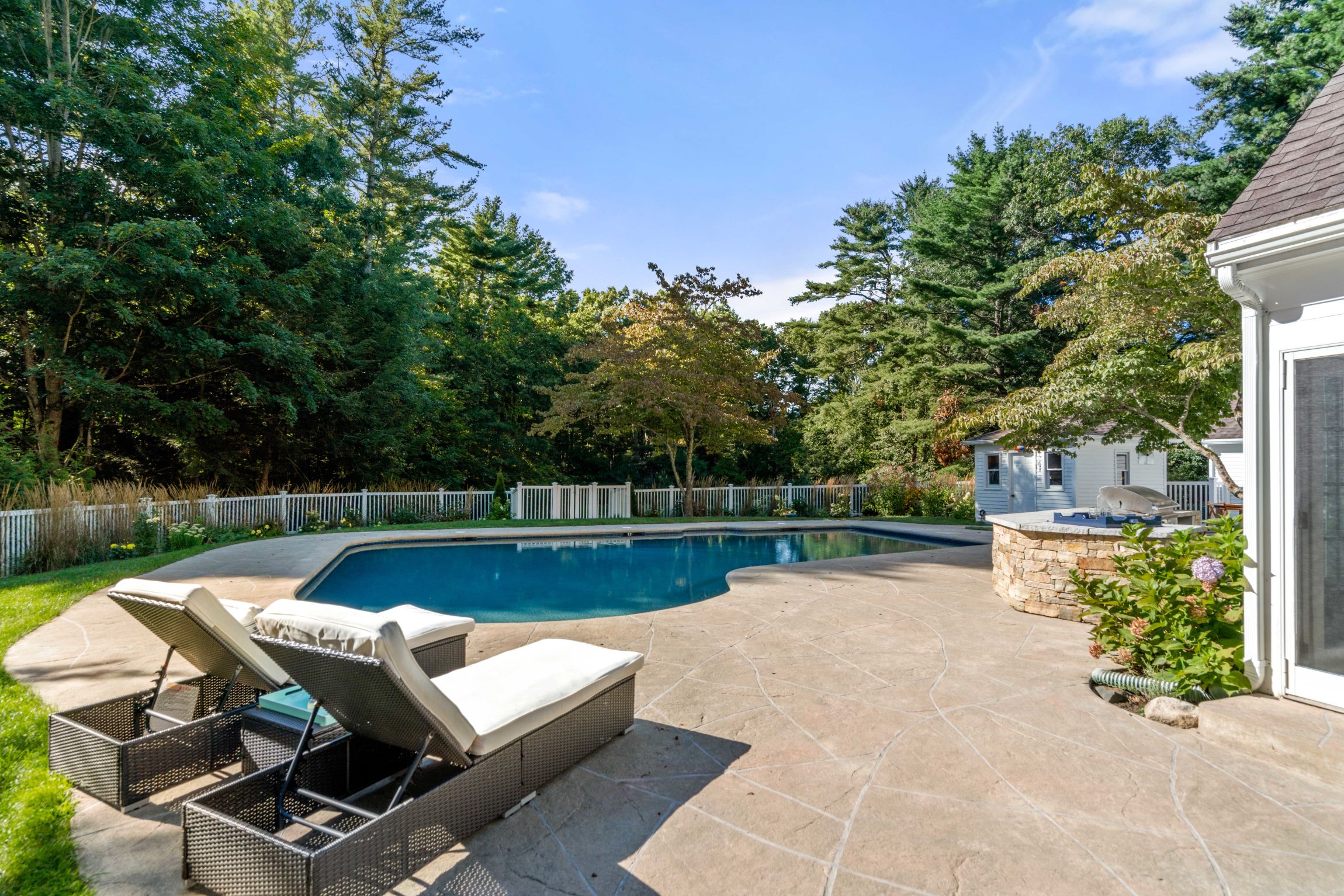 6 Pheasant Hill Road