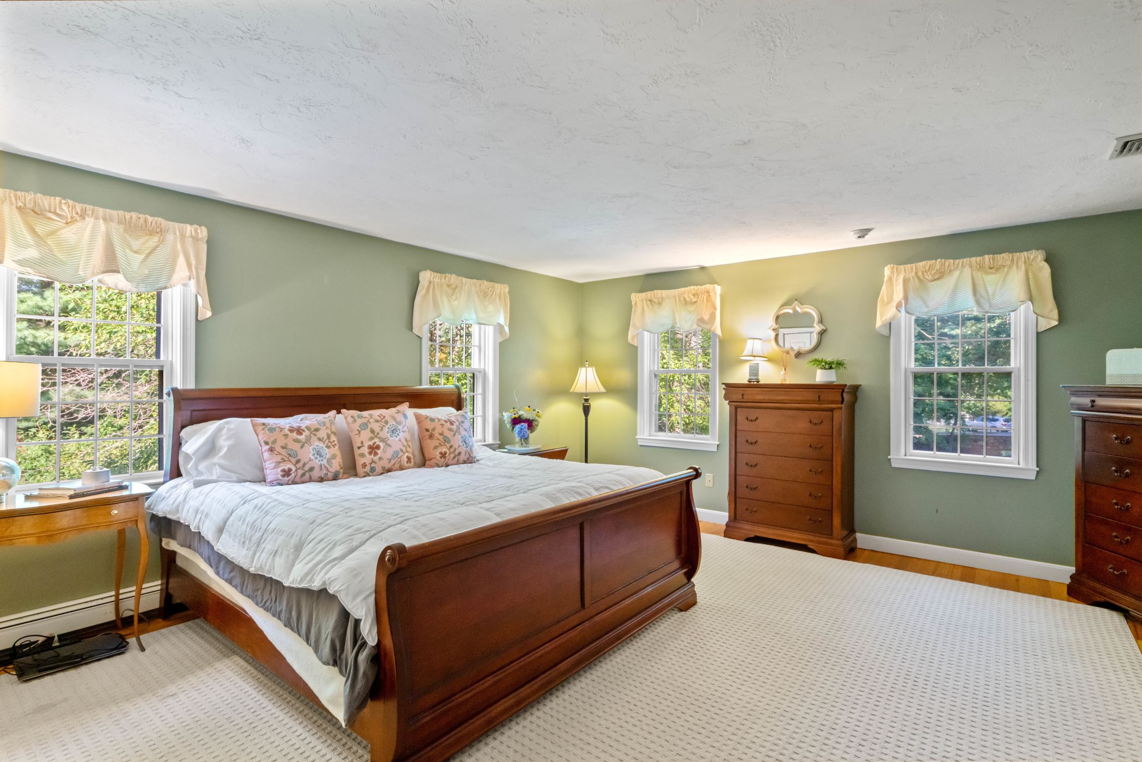 6 Pheasant Hill Road