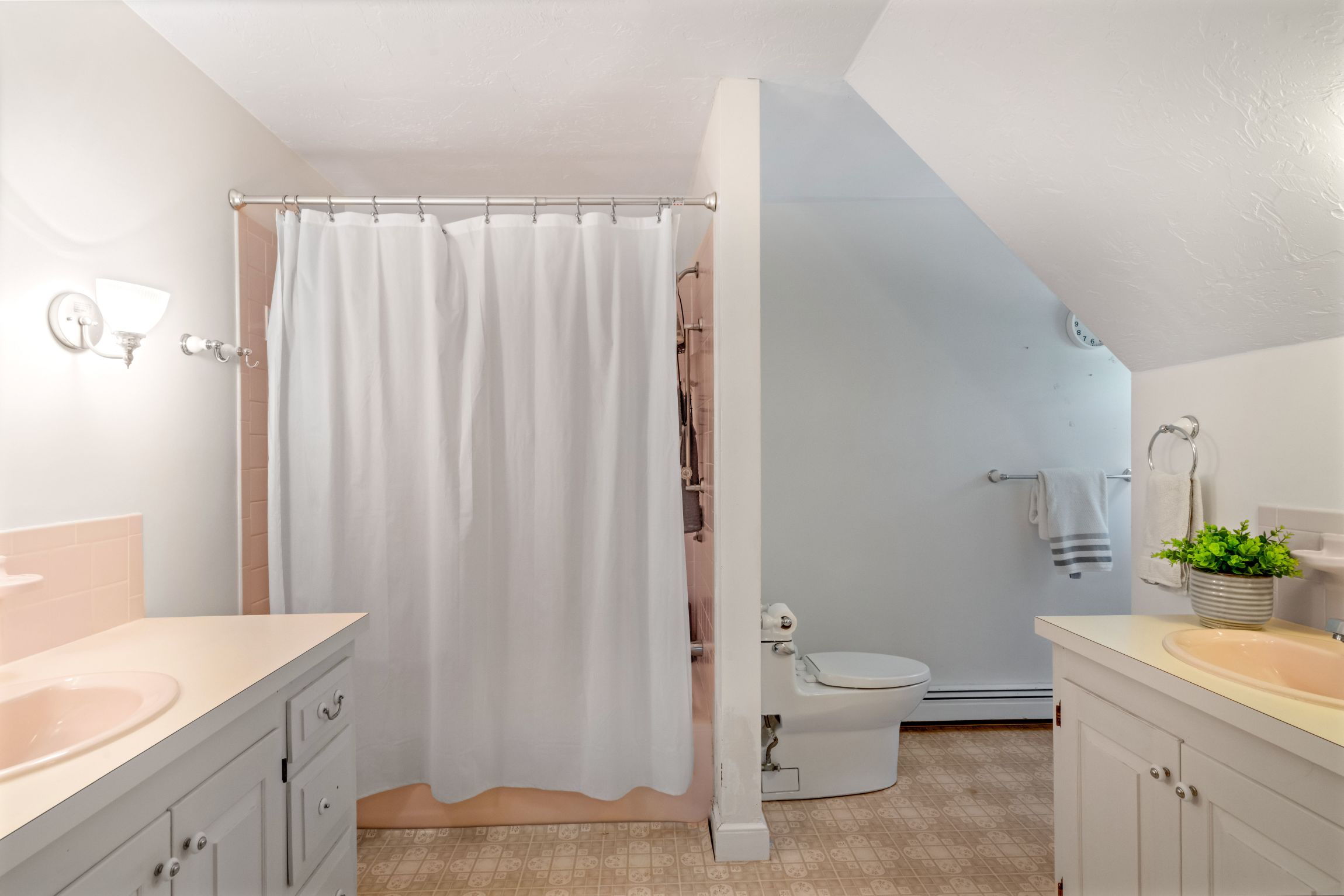 6 Pheasant Hill Road