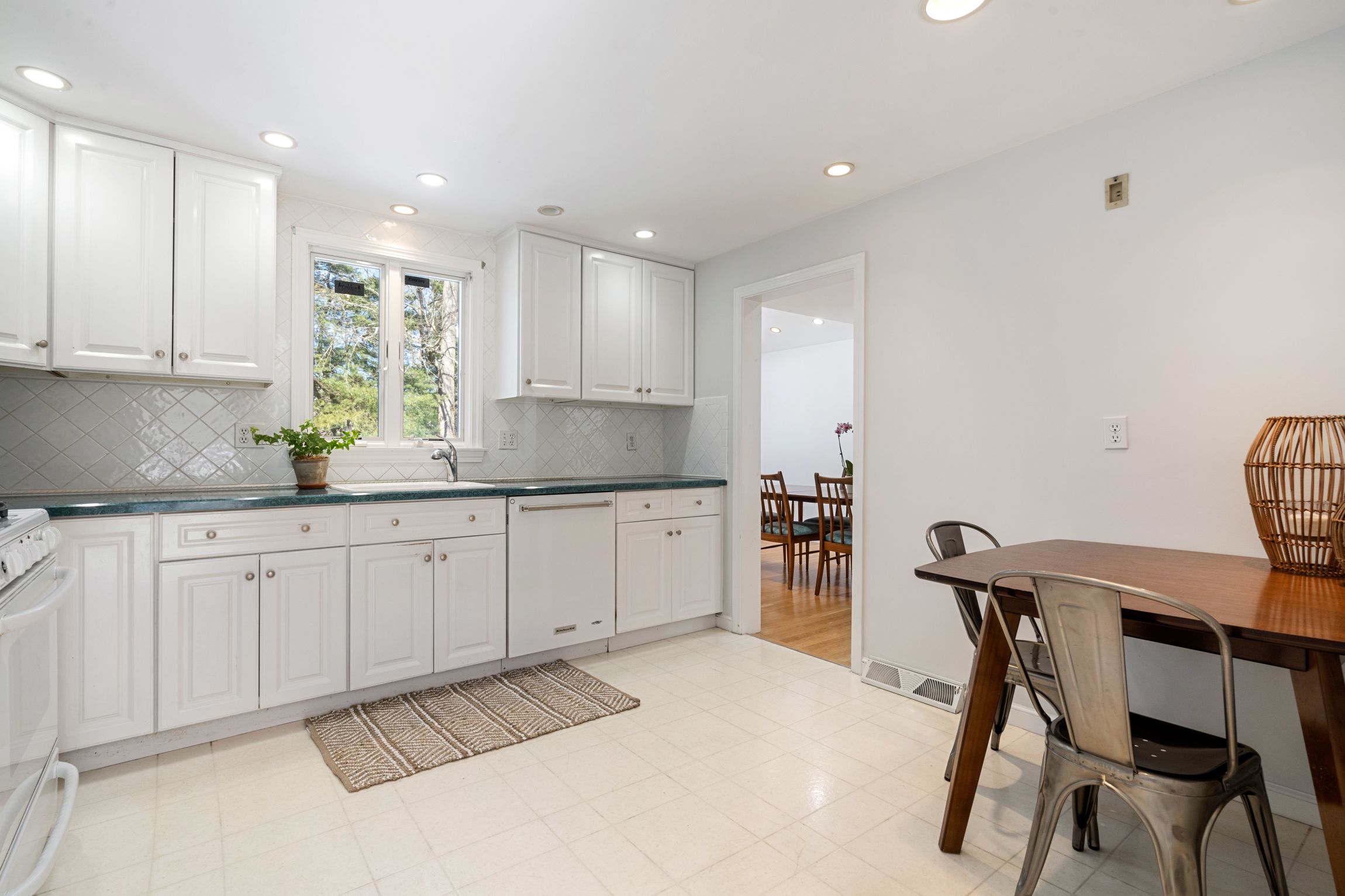 11 Jeffrey Rd