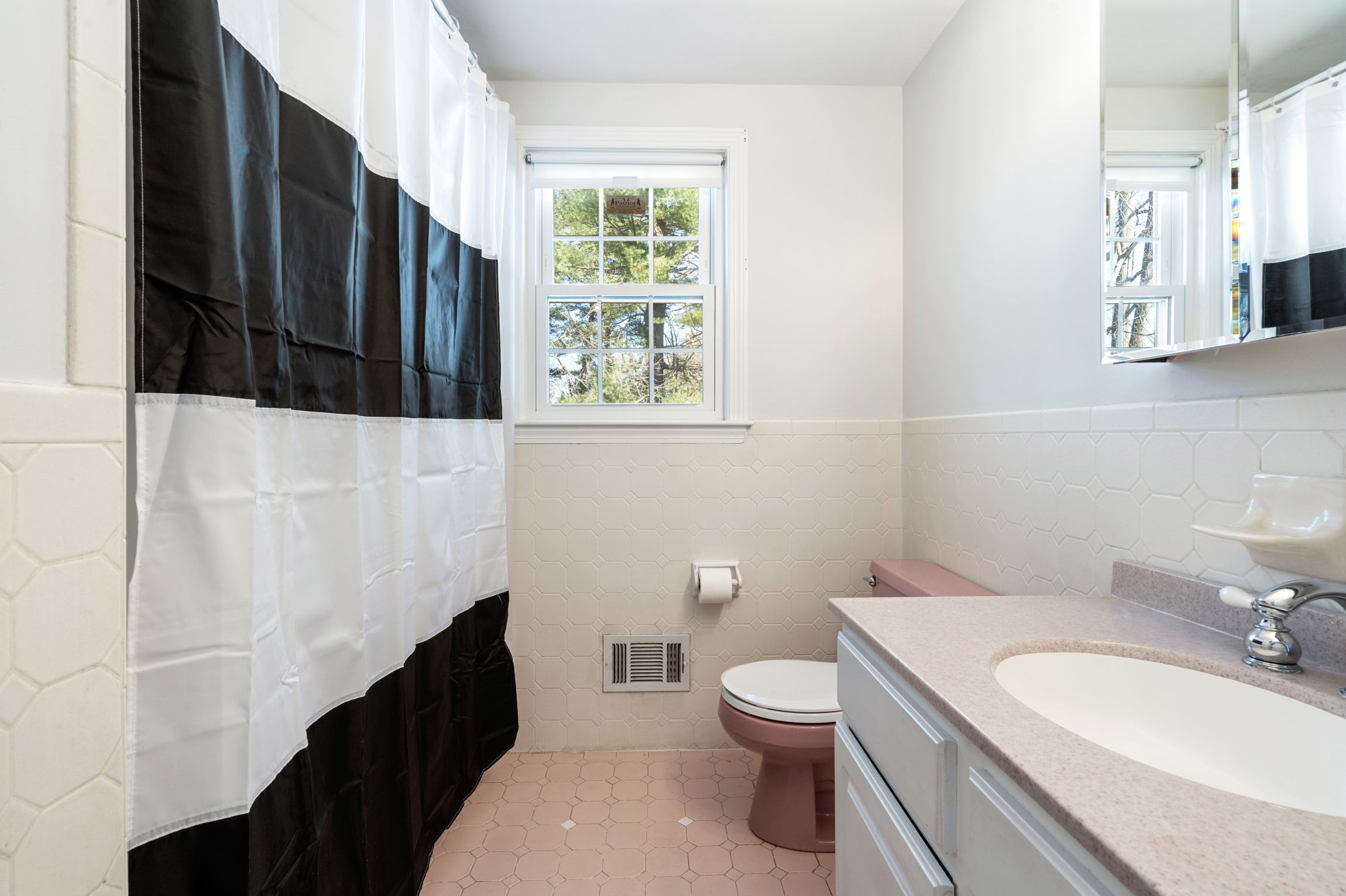 11 Jeffrey Rd